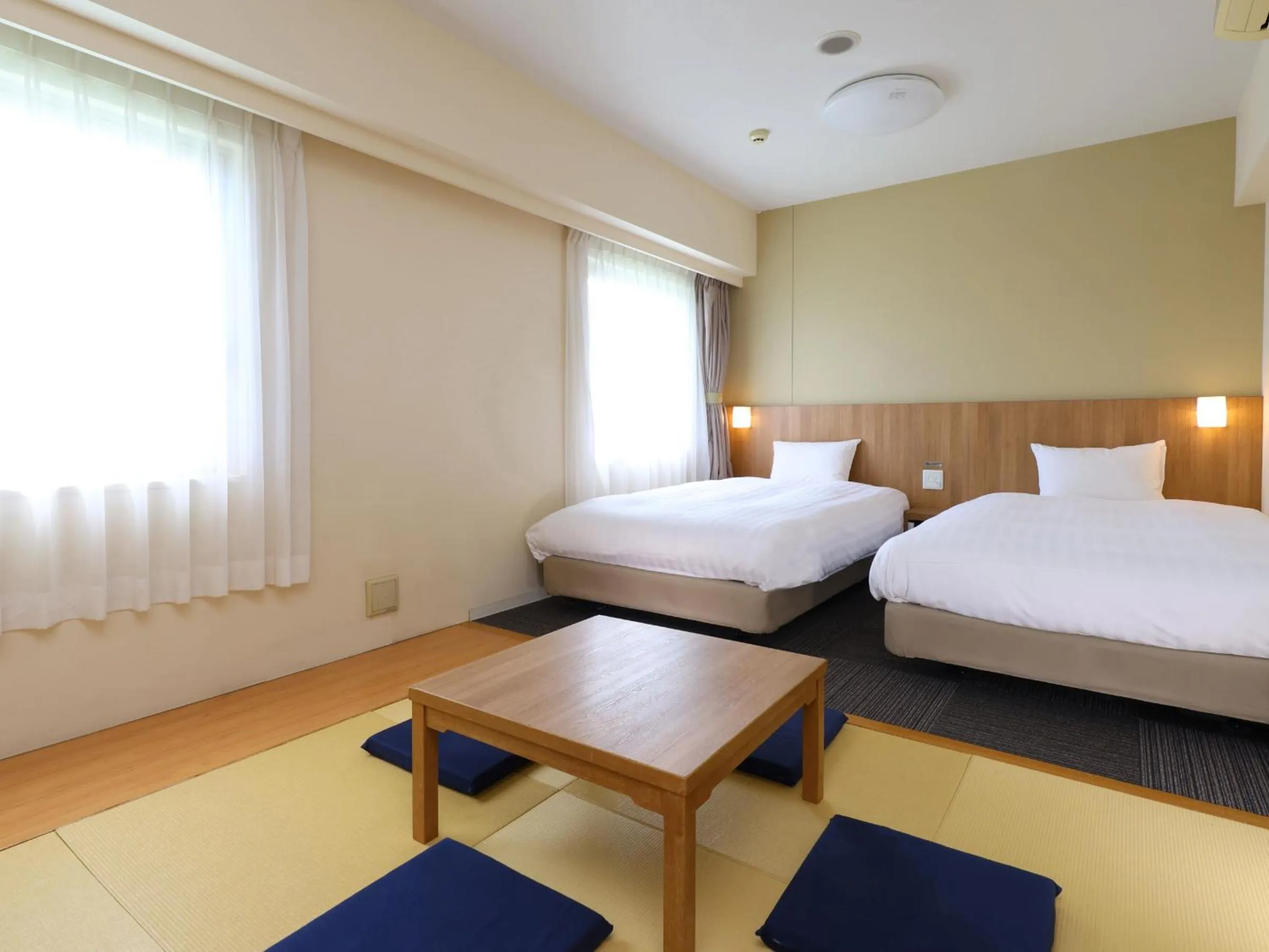 Photo of the whole room, Bed in Dormy Inn Express Mikawaanjo