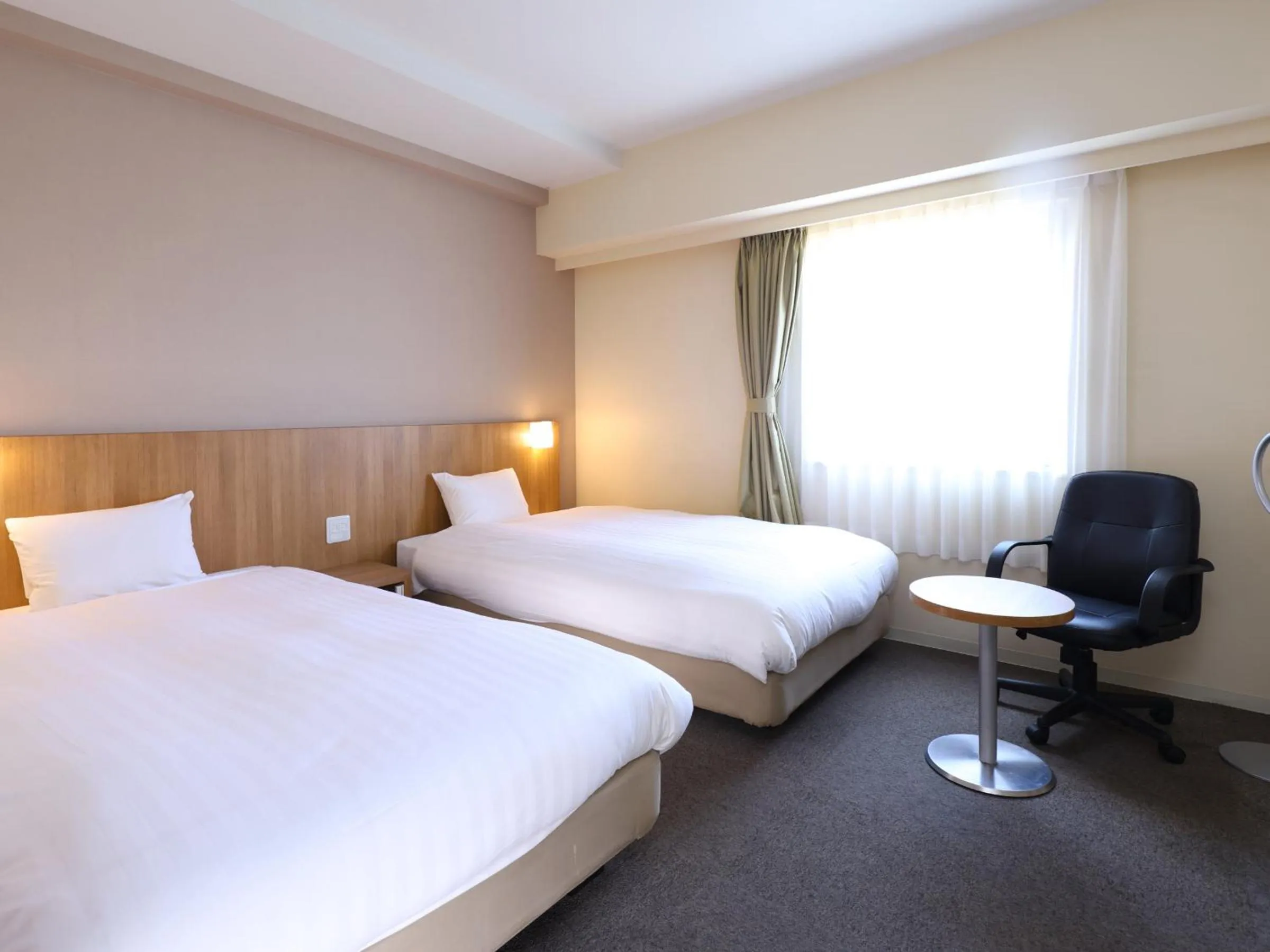 Photo of the whole room, Bed in Dormy Inn Express Mikawaanjo