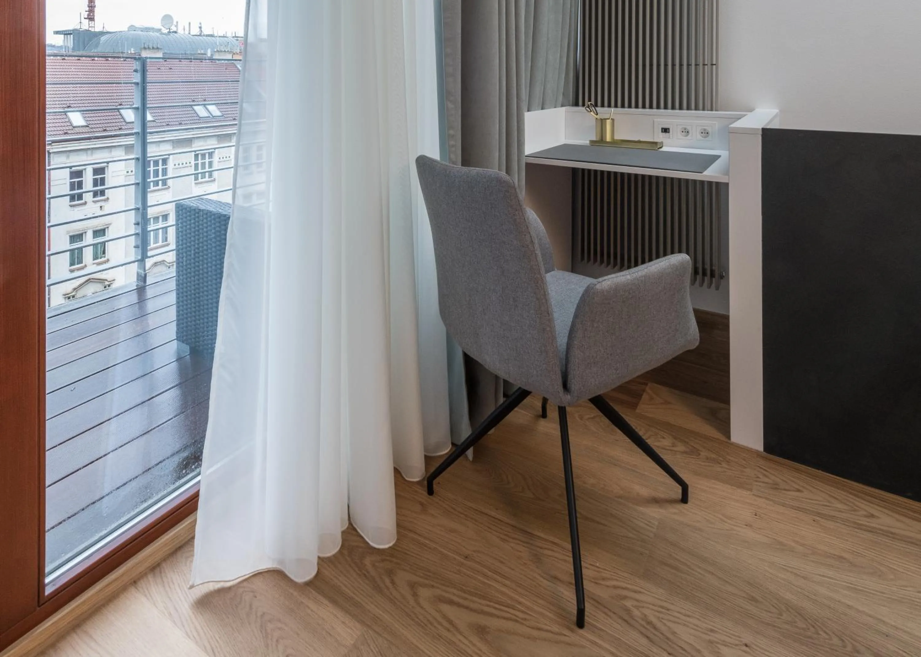 Area and facilities in Fully renovated stylish duplex in a convenient location