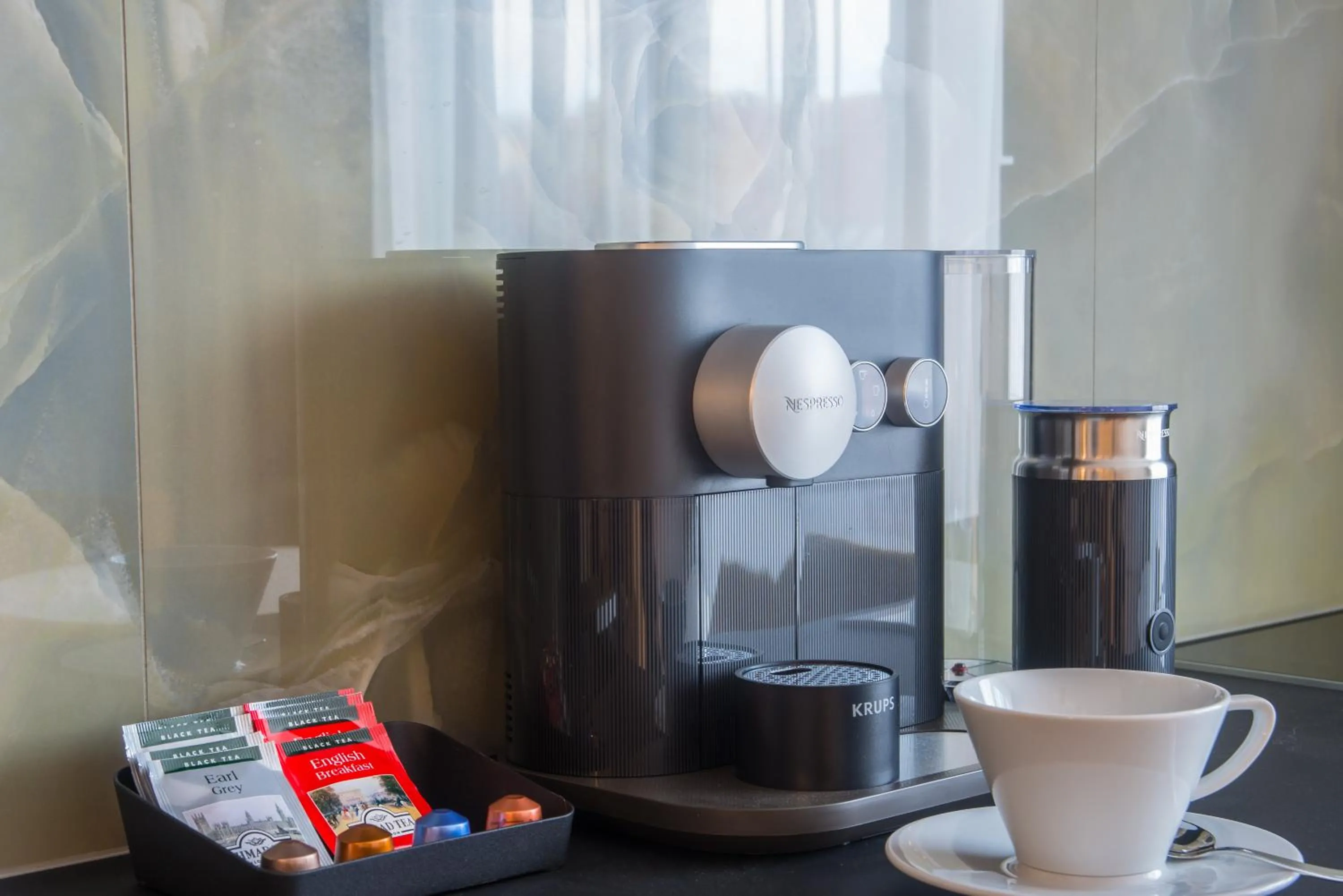 Coffee/tea facilities in Fully renovated stylish duplex in a convenient location