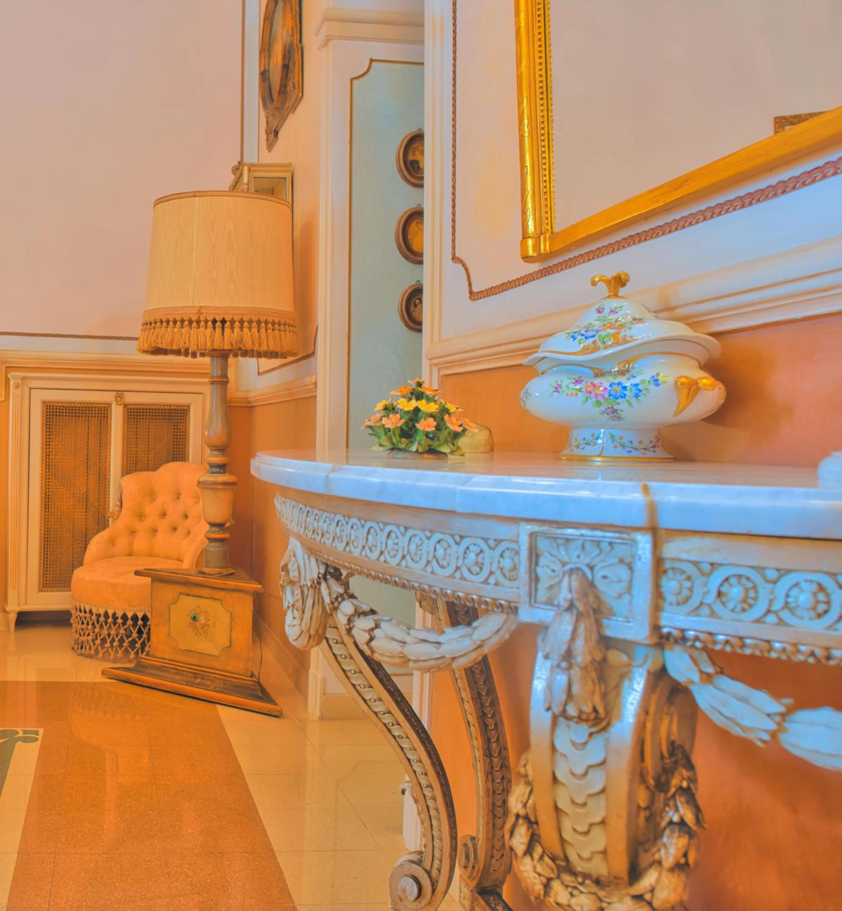 Decorative detail in B&B Flora House