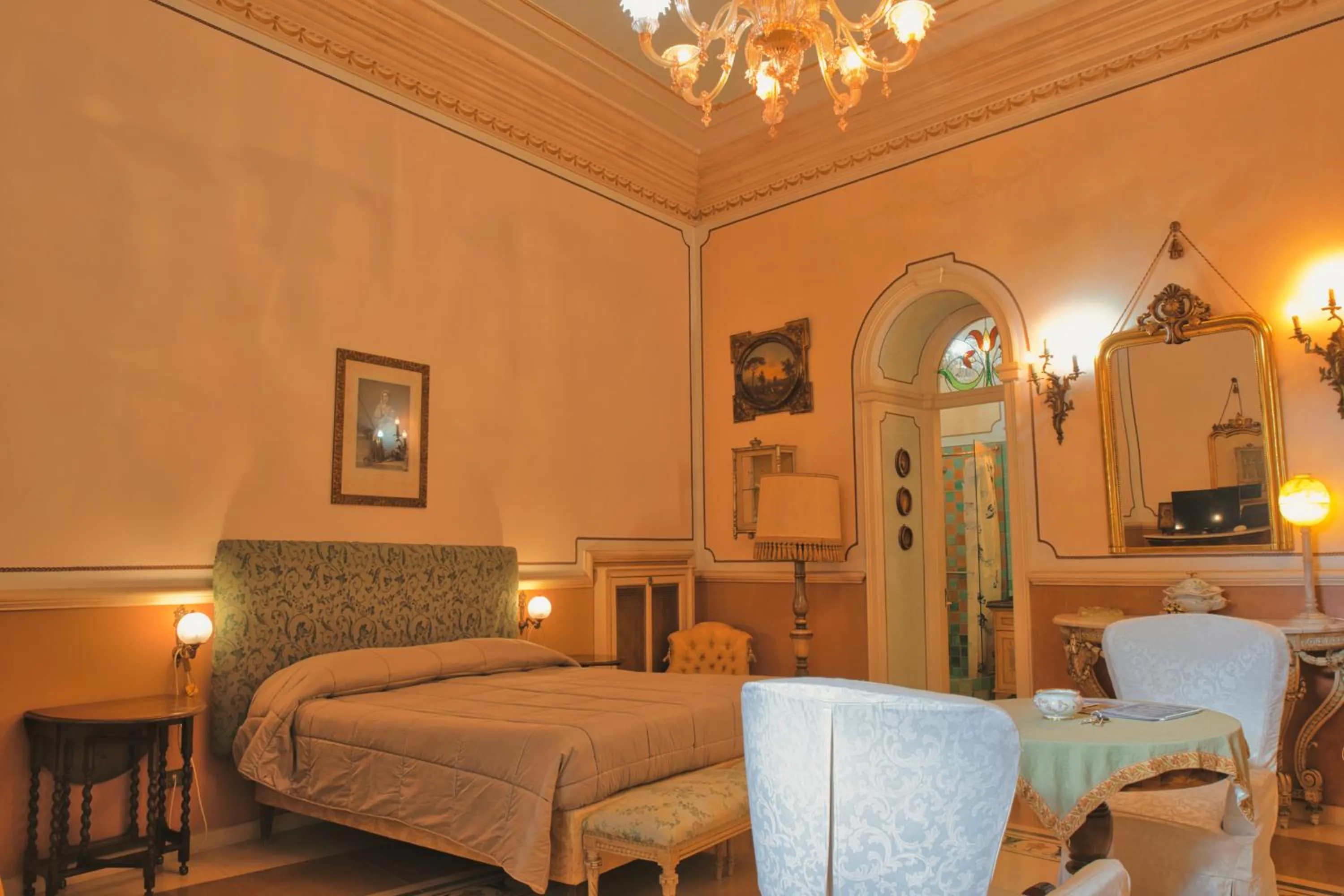 Decorative detail, Bed in B&B Flora House