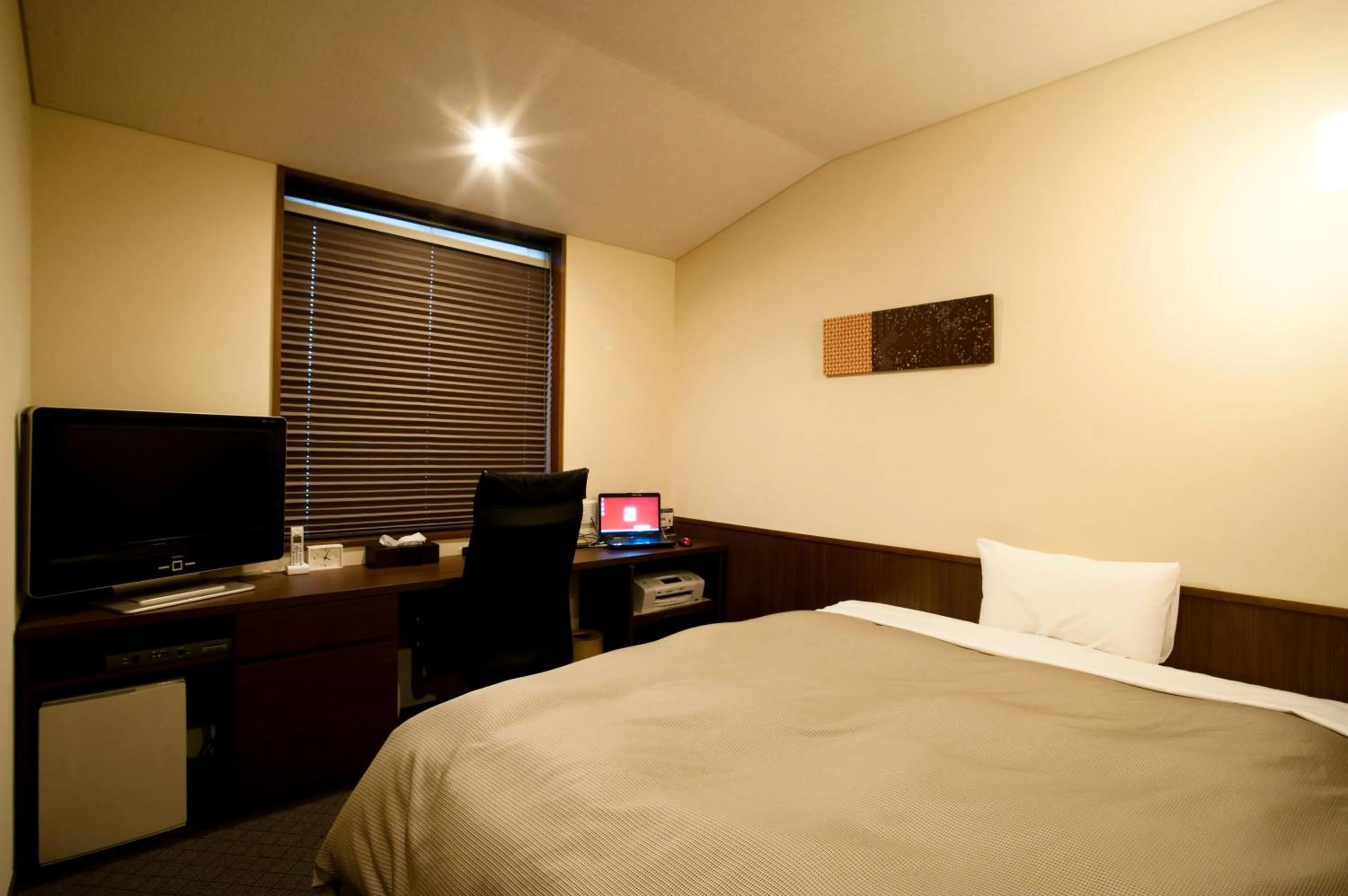 Photo of the whole room, Bed in Ochanomizu Hotel Shoryukan