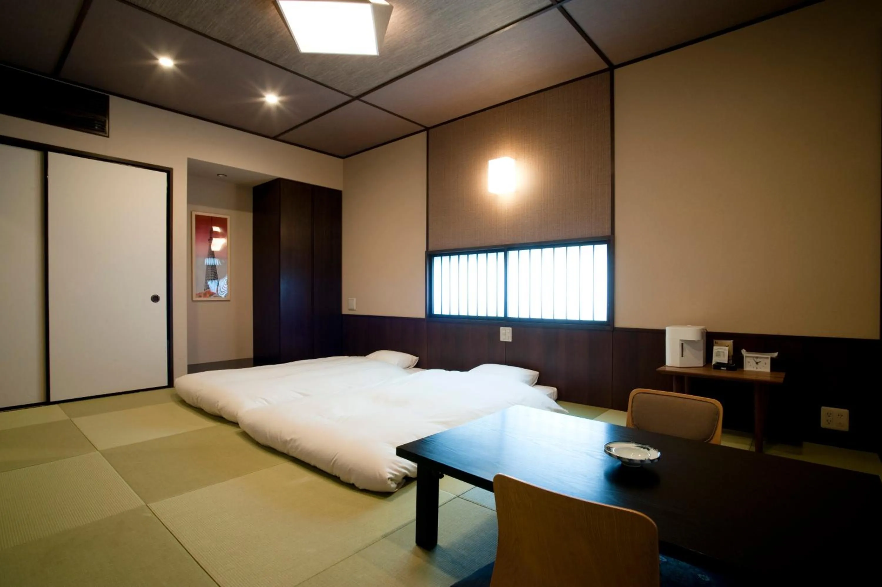 Photo of the whole room, Bed in Ochanomizu Hotel Shoryukan