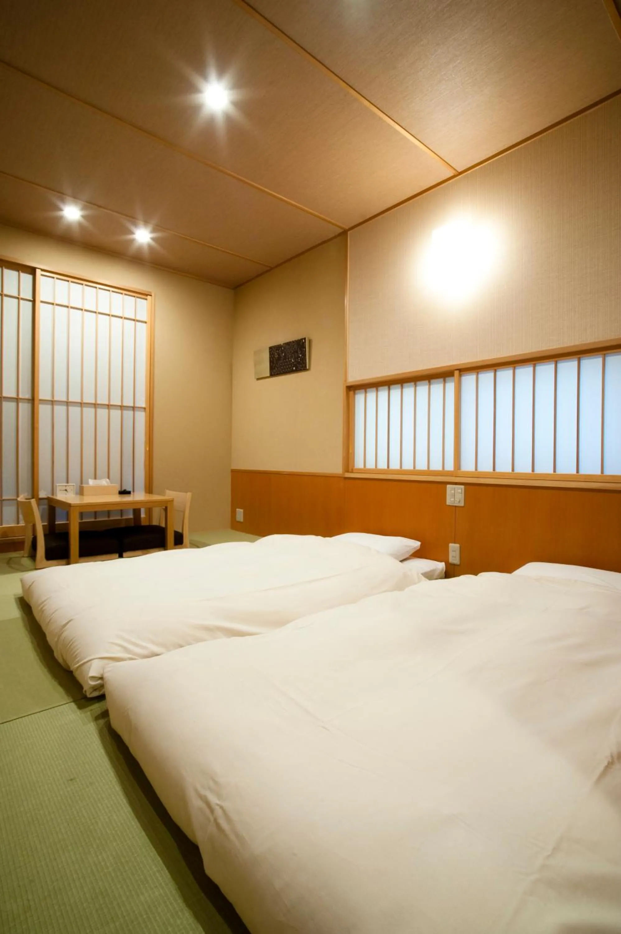 Photo of the whole room, Bed in Ochanomizu Hotel Shoryukan