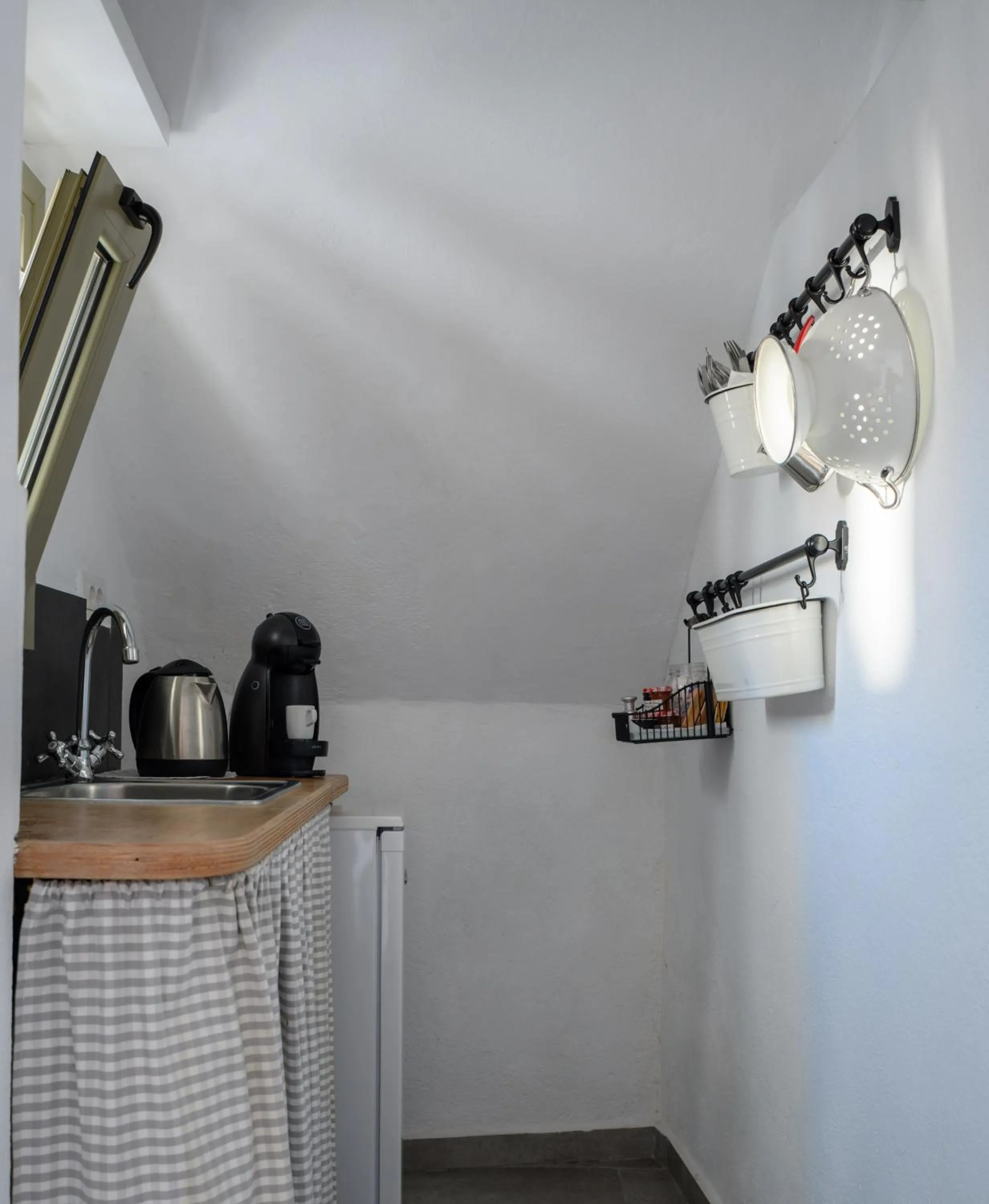 Coffee/tea facilities in Arvanitis Cave Village