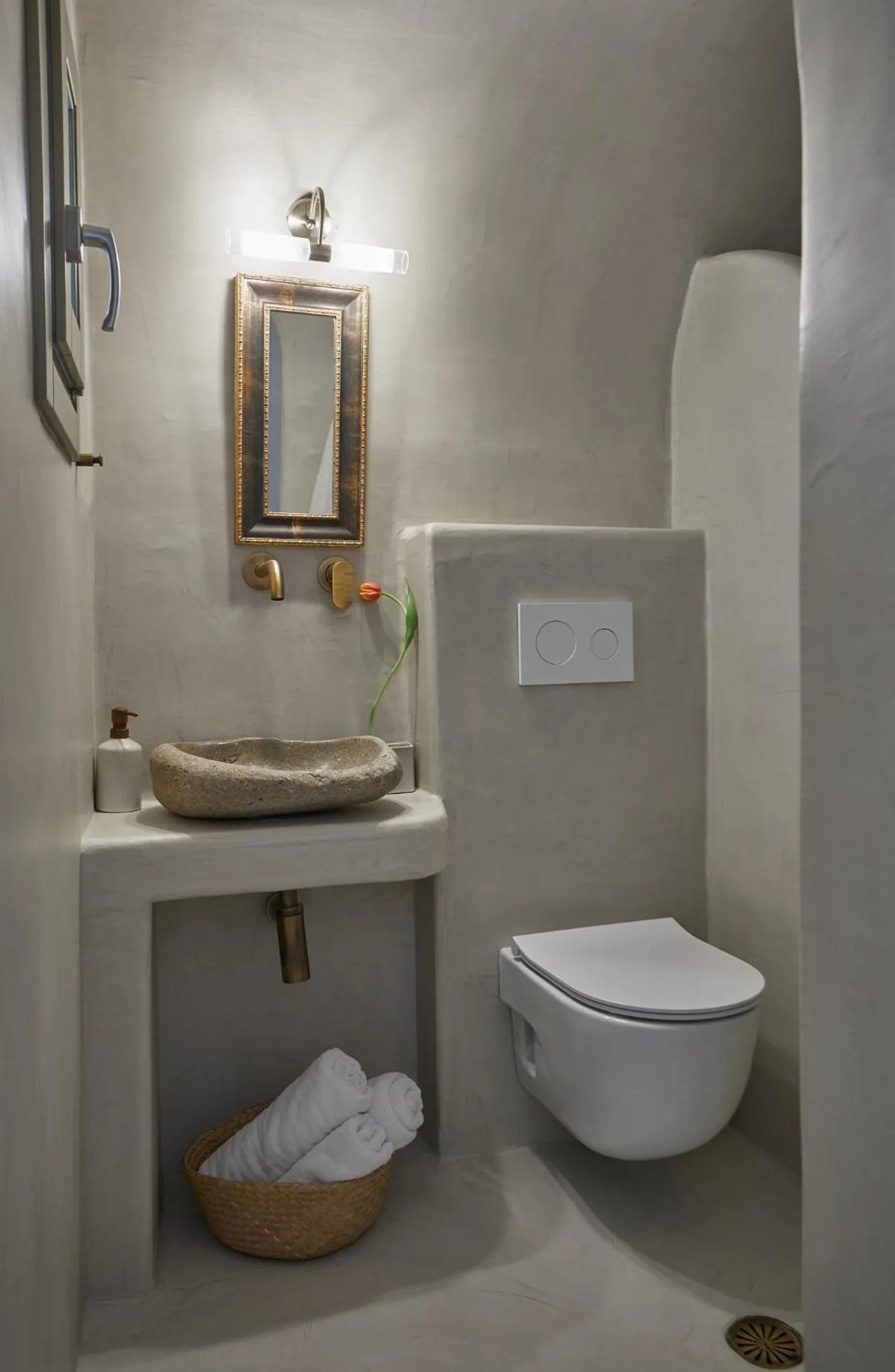 Toilet in Arvanitis Cave Village