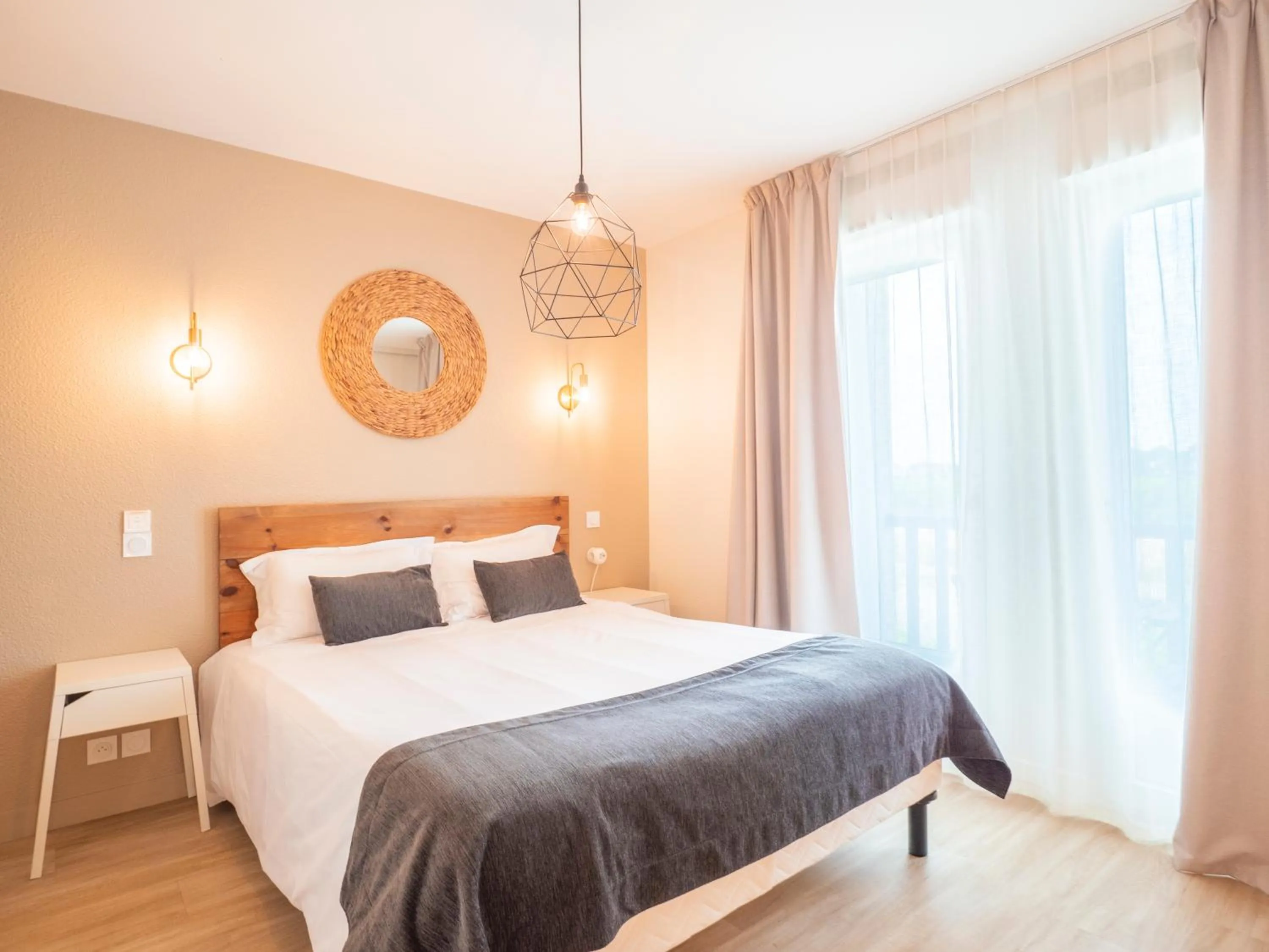 Bed in Hotel La Licorne