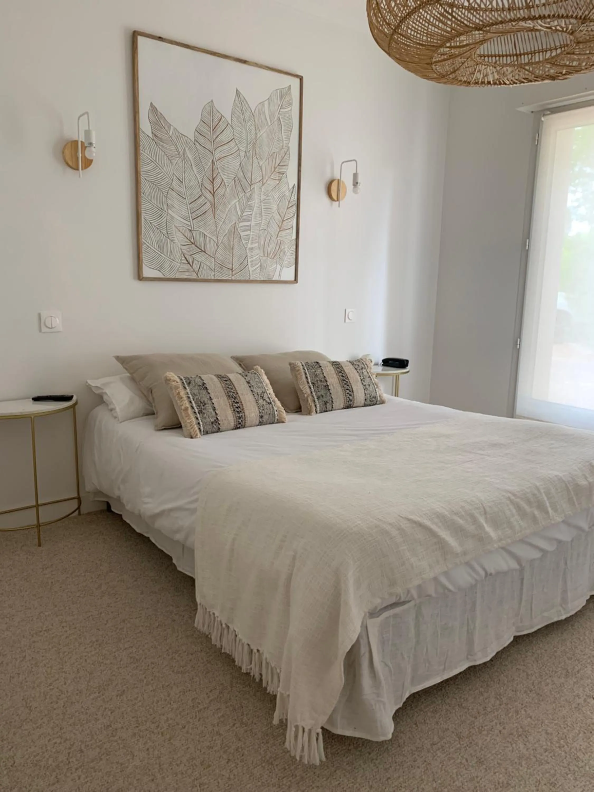 Photo of the whole room, Bed in Hotel La Licorne