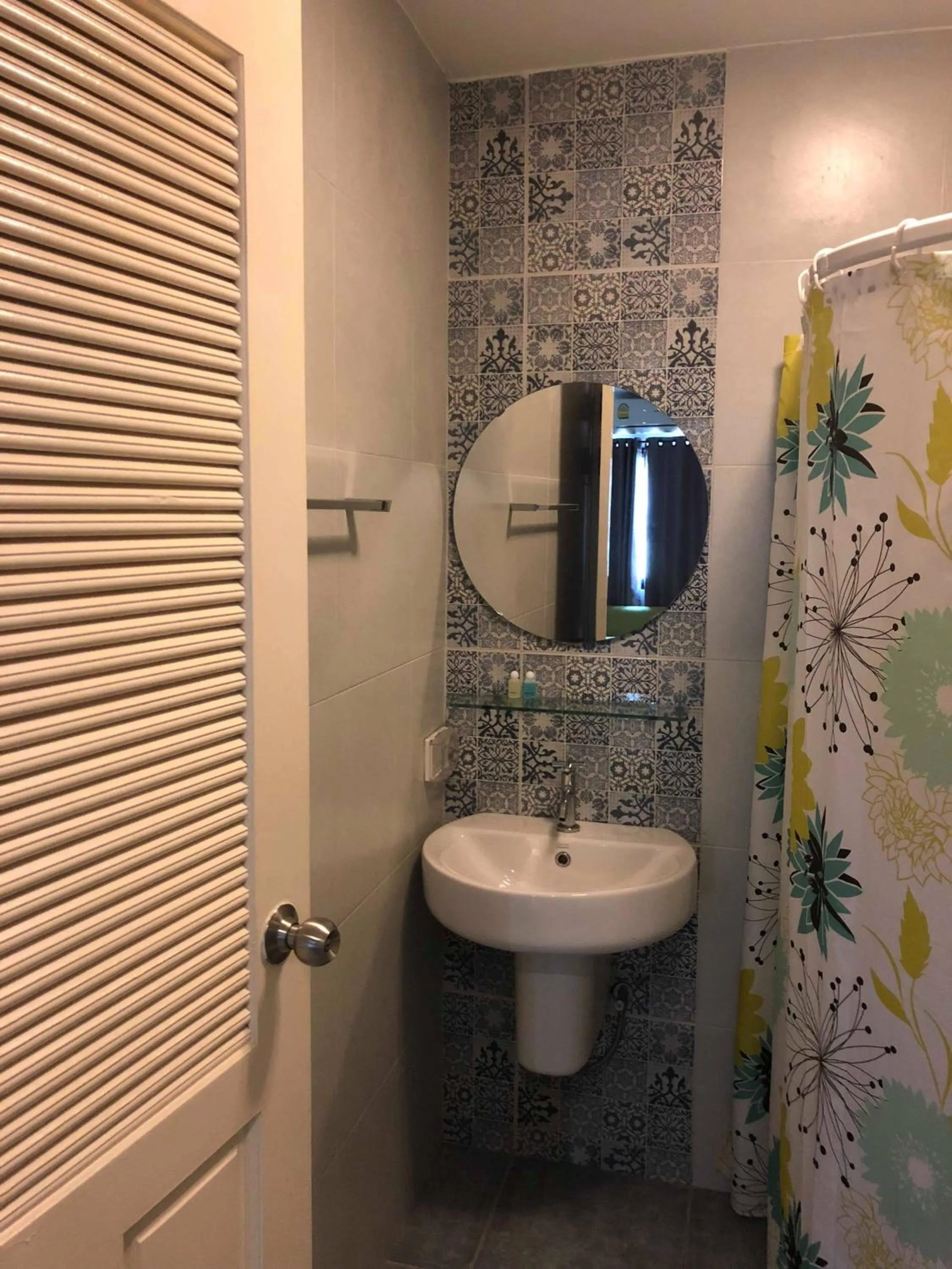 Bathroom in Baan Nilawan Hotel