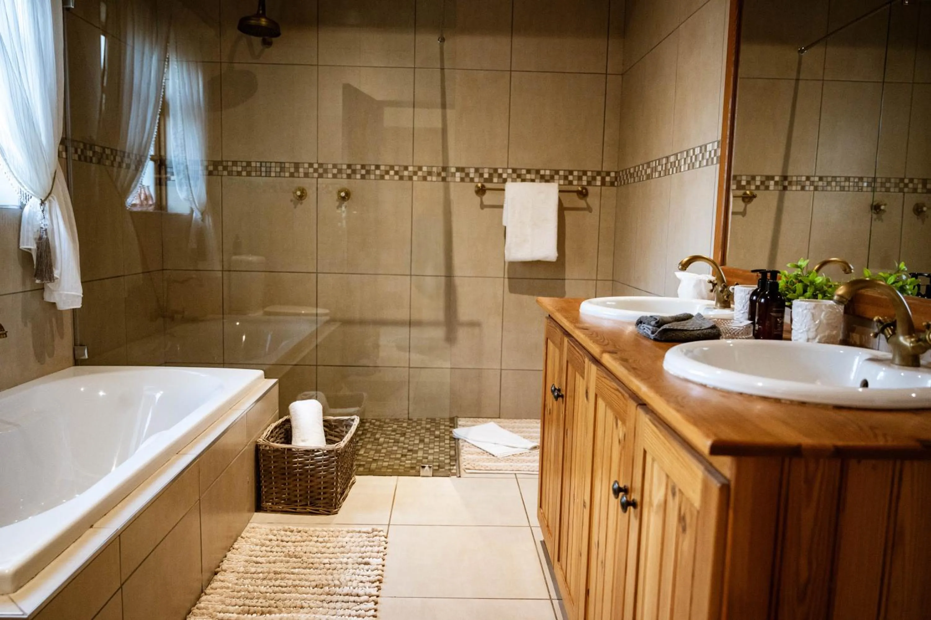 Shower in De Denne Country Guest House