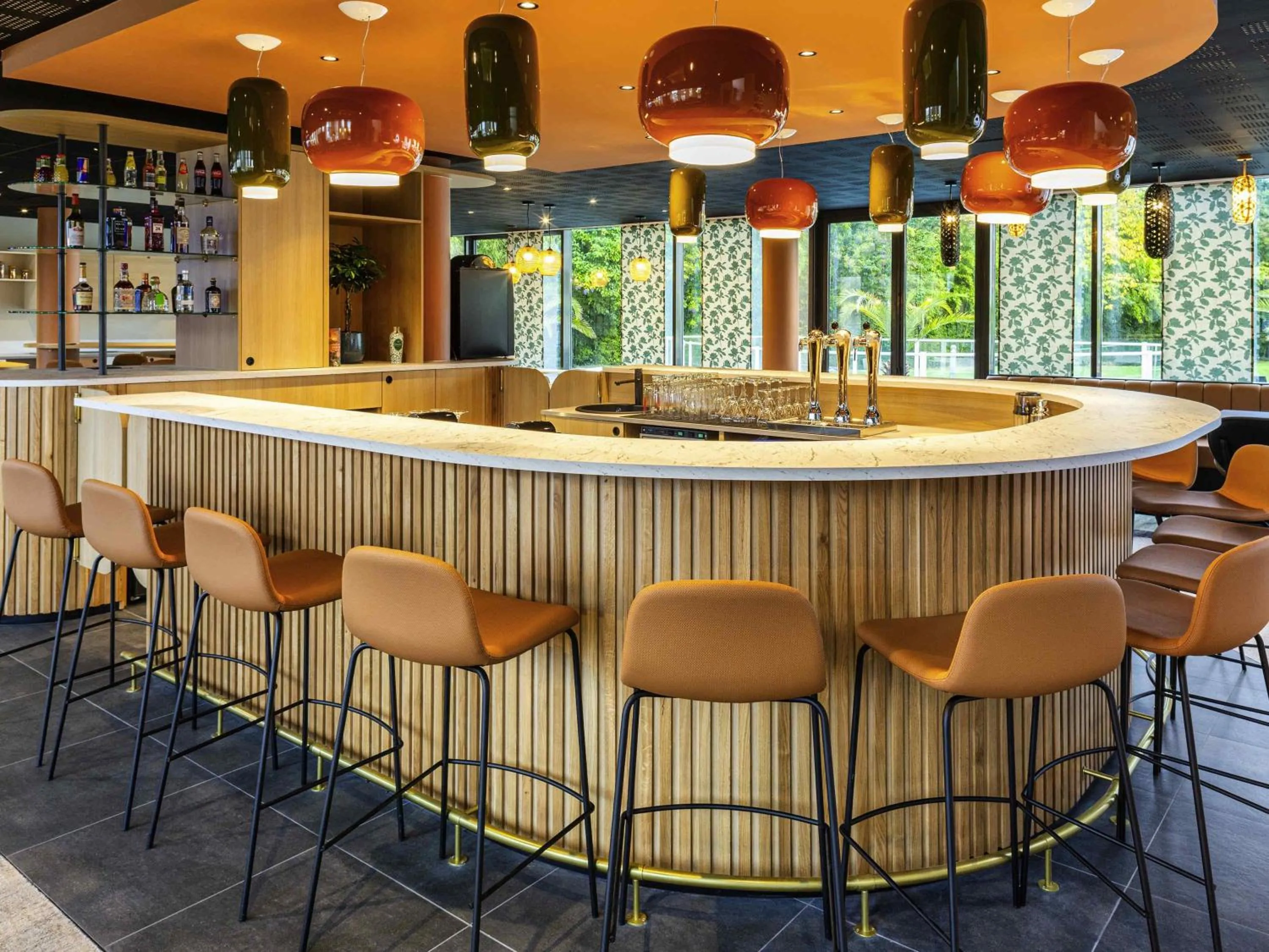 Lounge or bar in Mercure Agen Centre