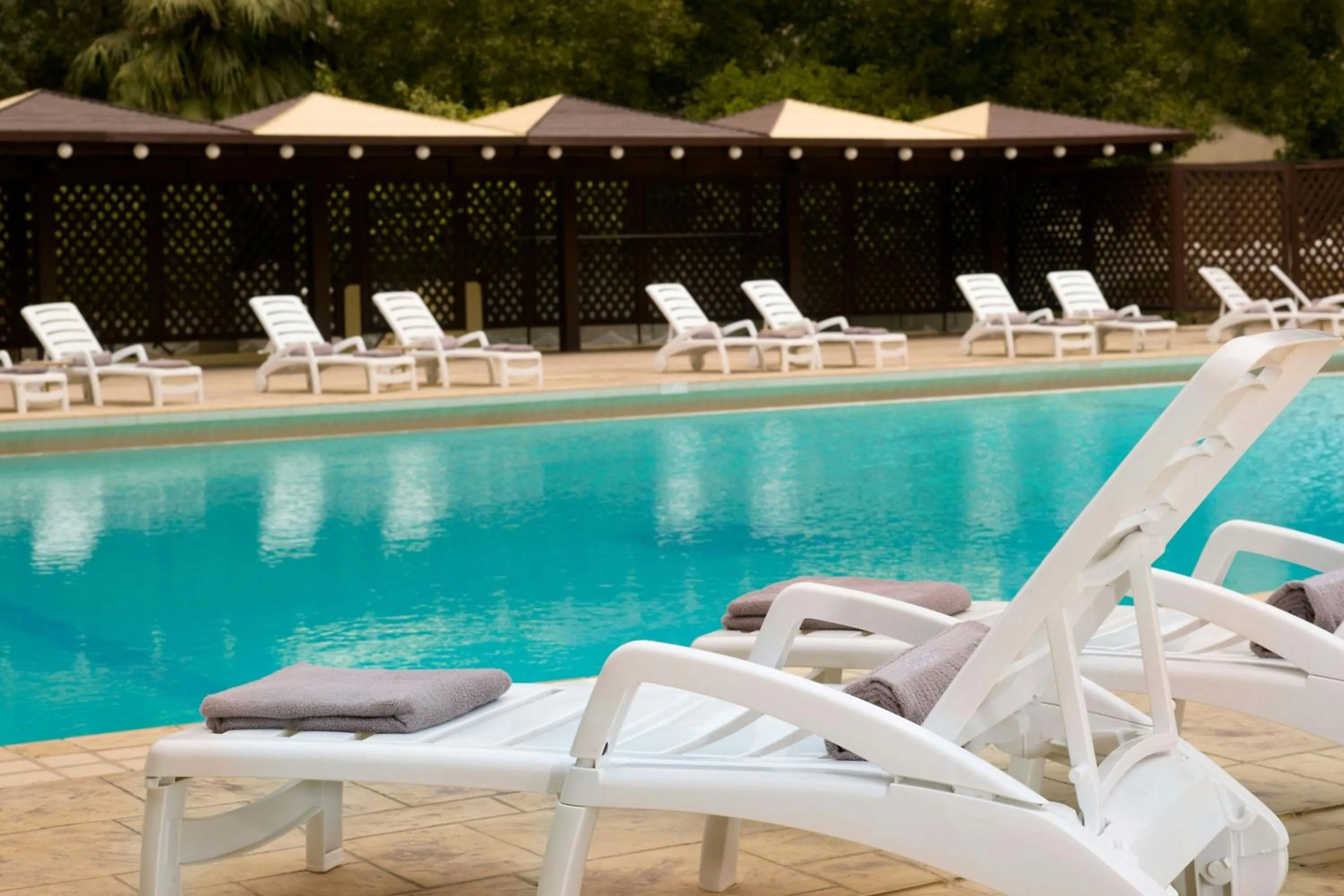 Swimming pool in Le Meridien Al Khobar