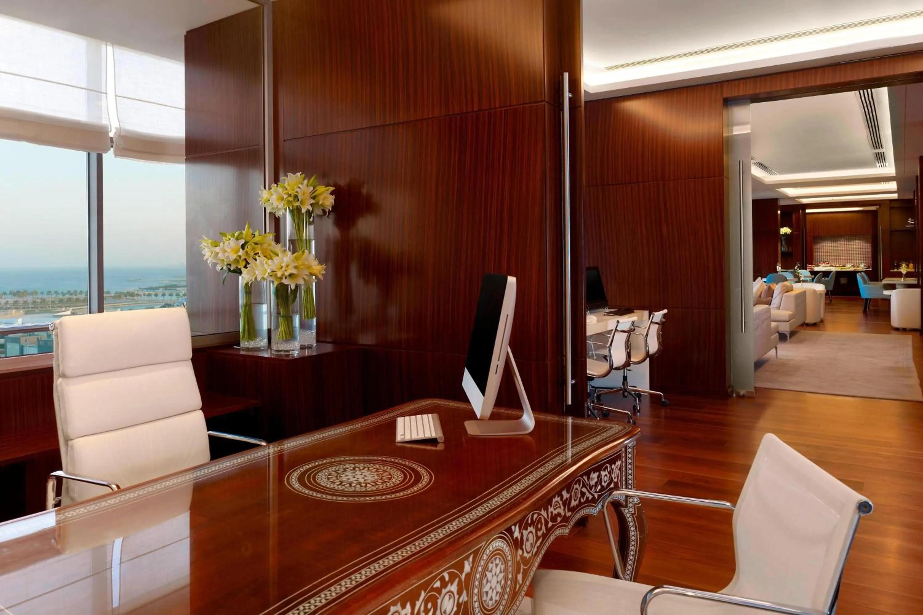 Lounge or bar in Le Meridien Al Khobar