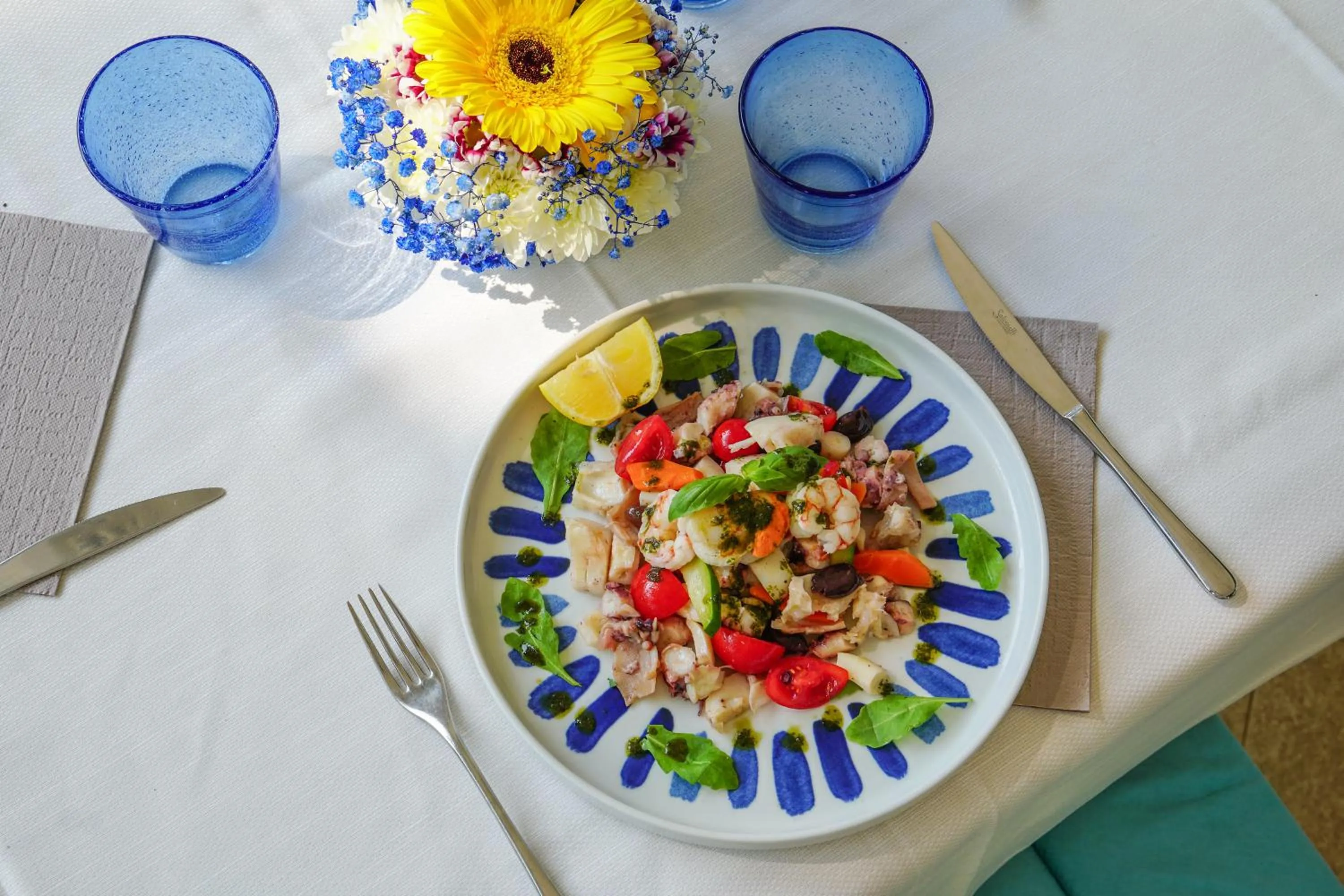 Restaurant/places to eat in Luxury Camp at Union Lido