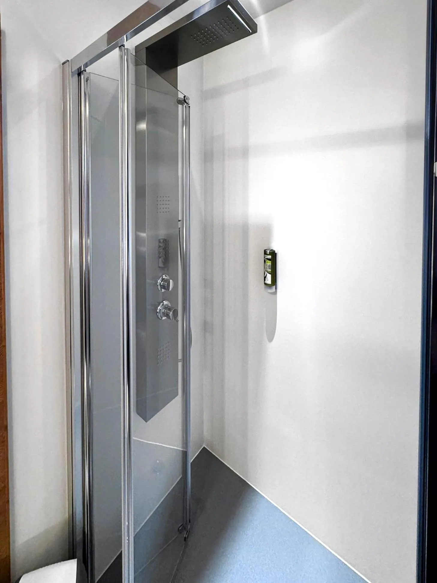 Shower in Luxury Camp at Union Lido