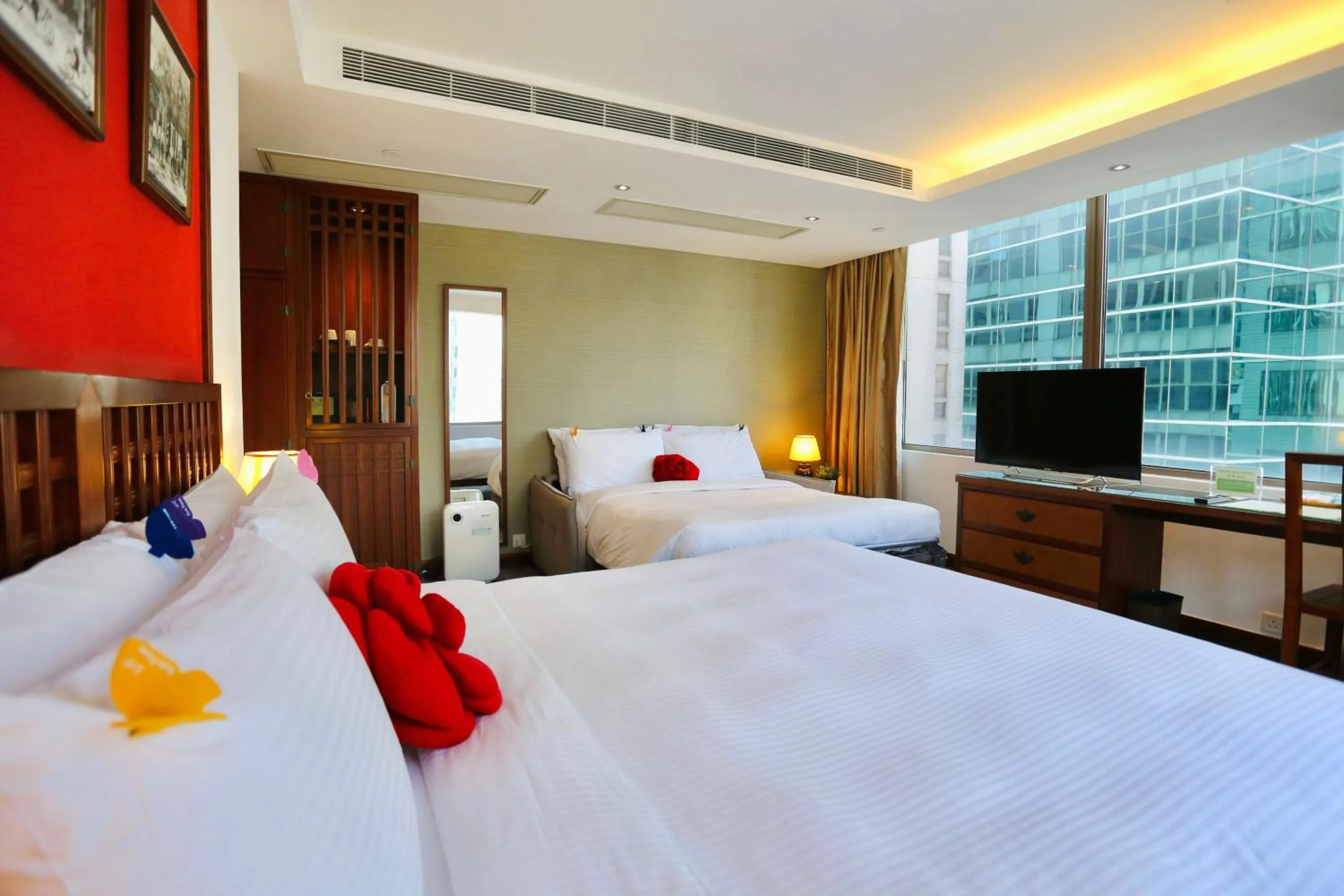 Bed in Butterfly on Wellington, Central