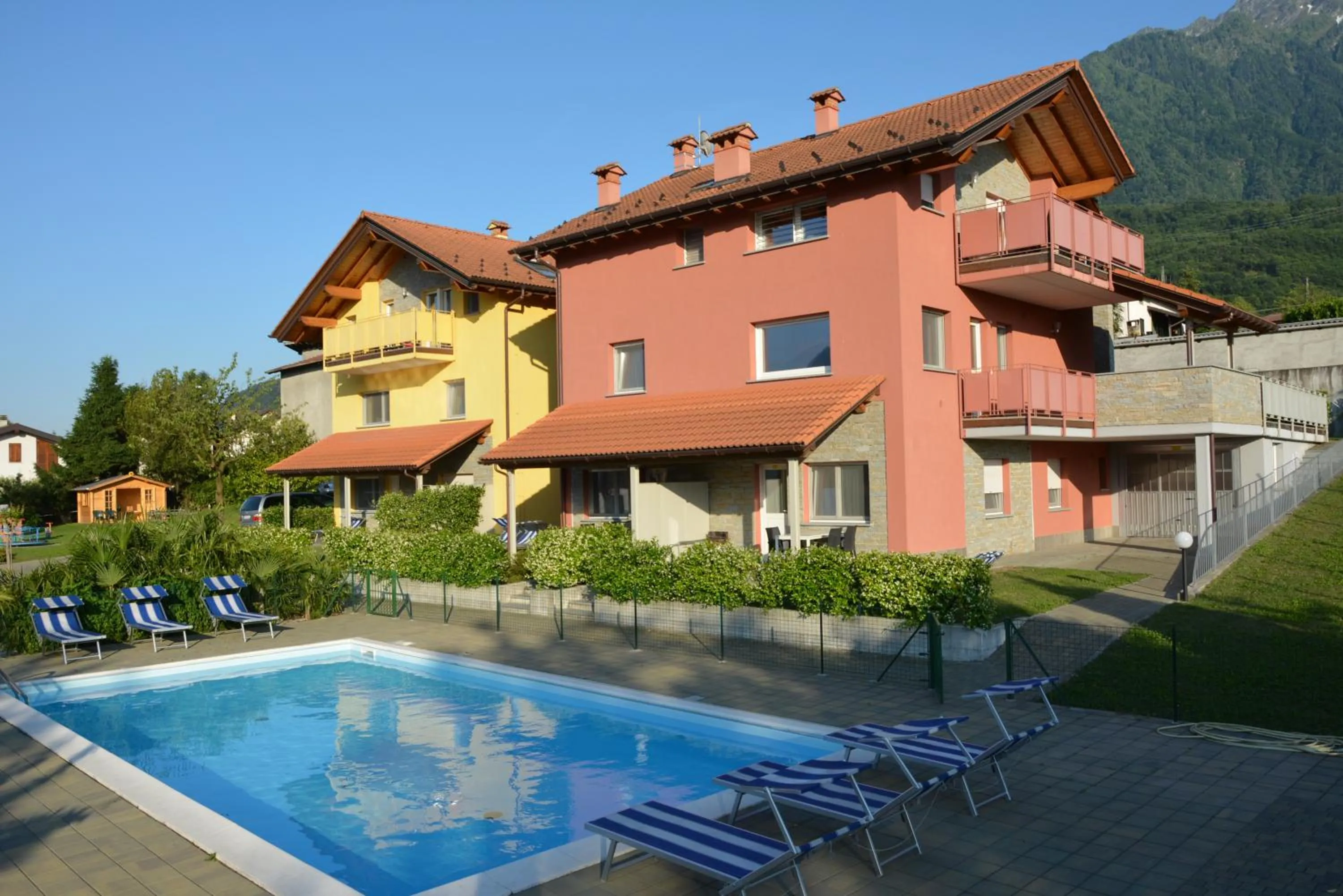 Facade/entrance in Residence Girasole Casa Rossa A