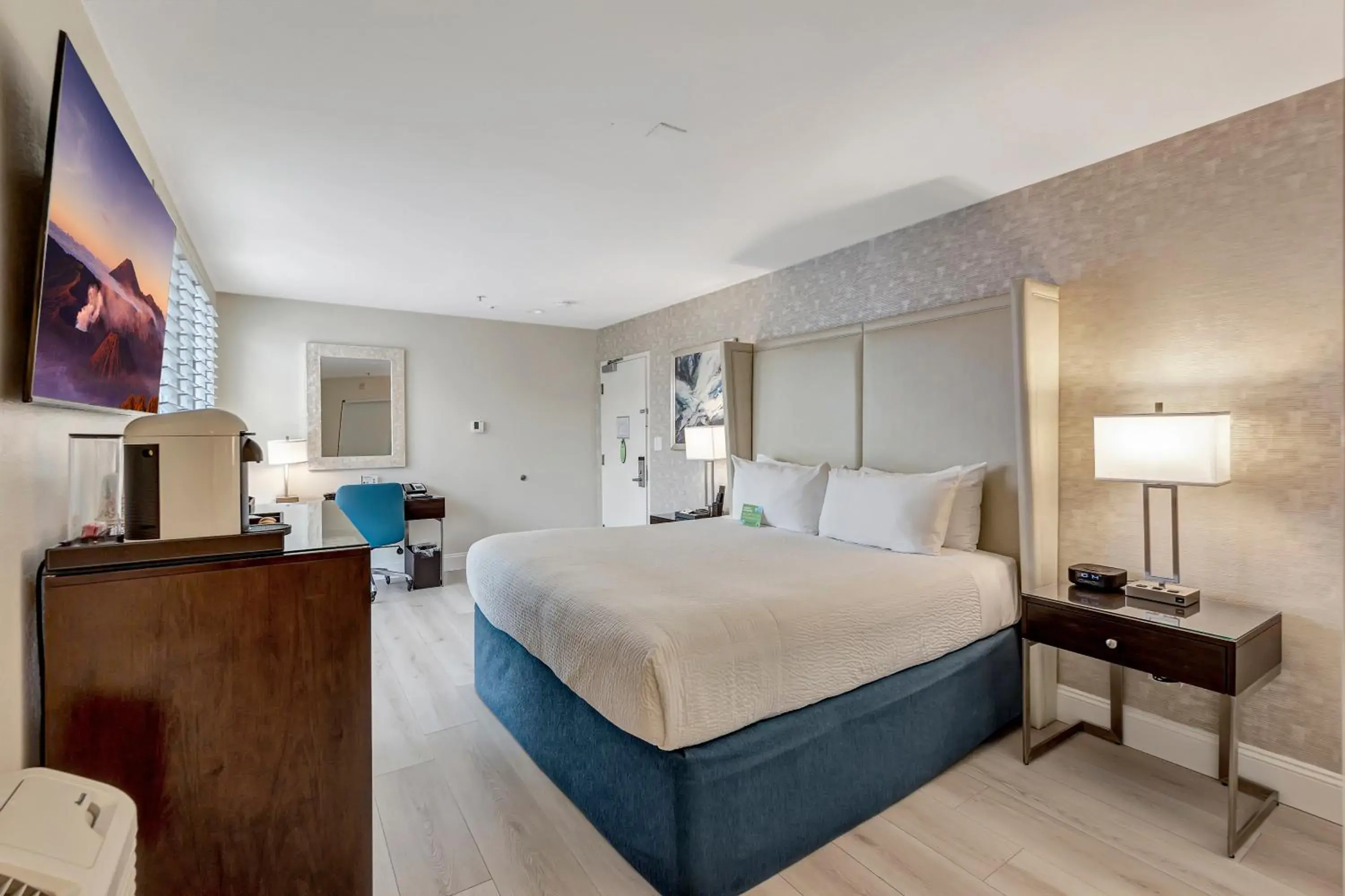 Standard King Room in Ocean View Hotel Standard King Room in Ocean View Hotel