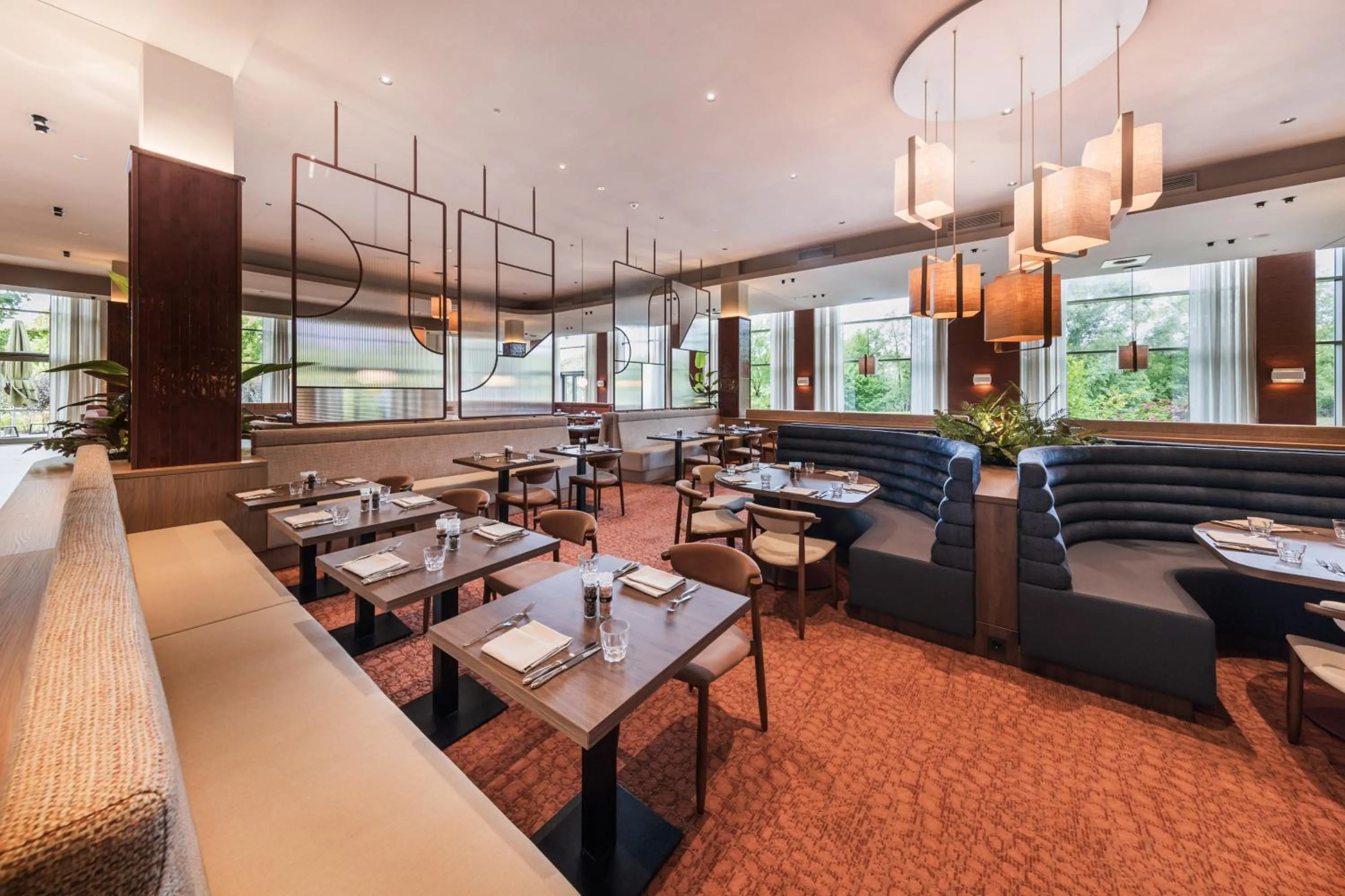 Restaurant/places to eat in Van der Valk Hotel Düsseldorf