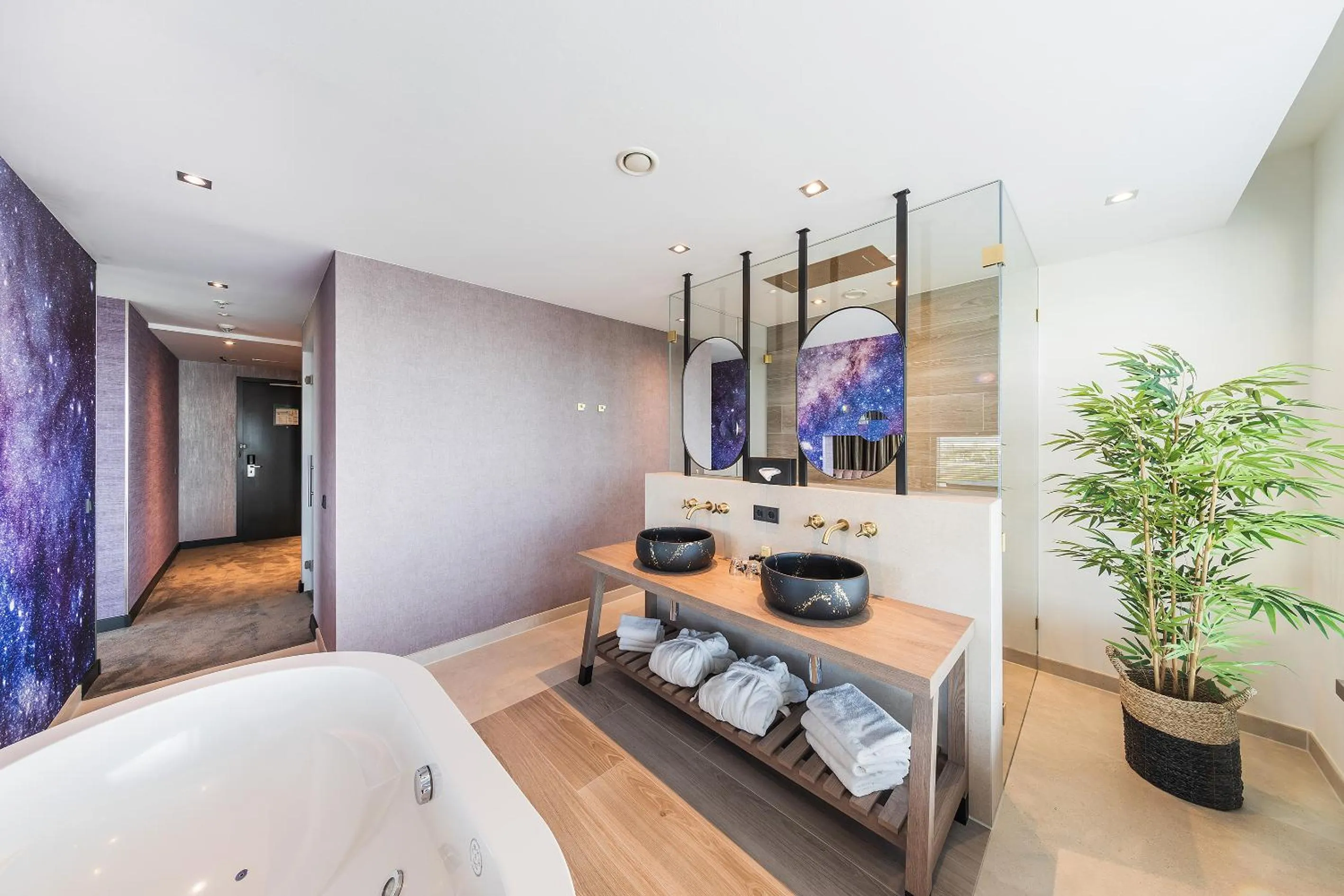 Hot Tub in Van der Valk Hotel Düsseldorf