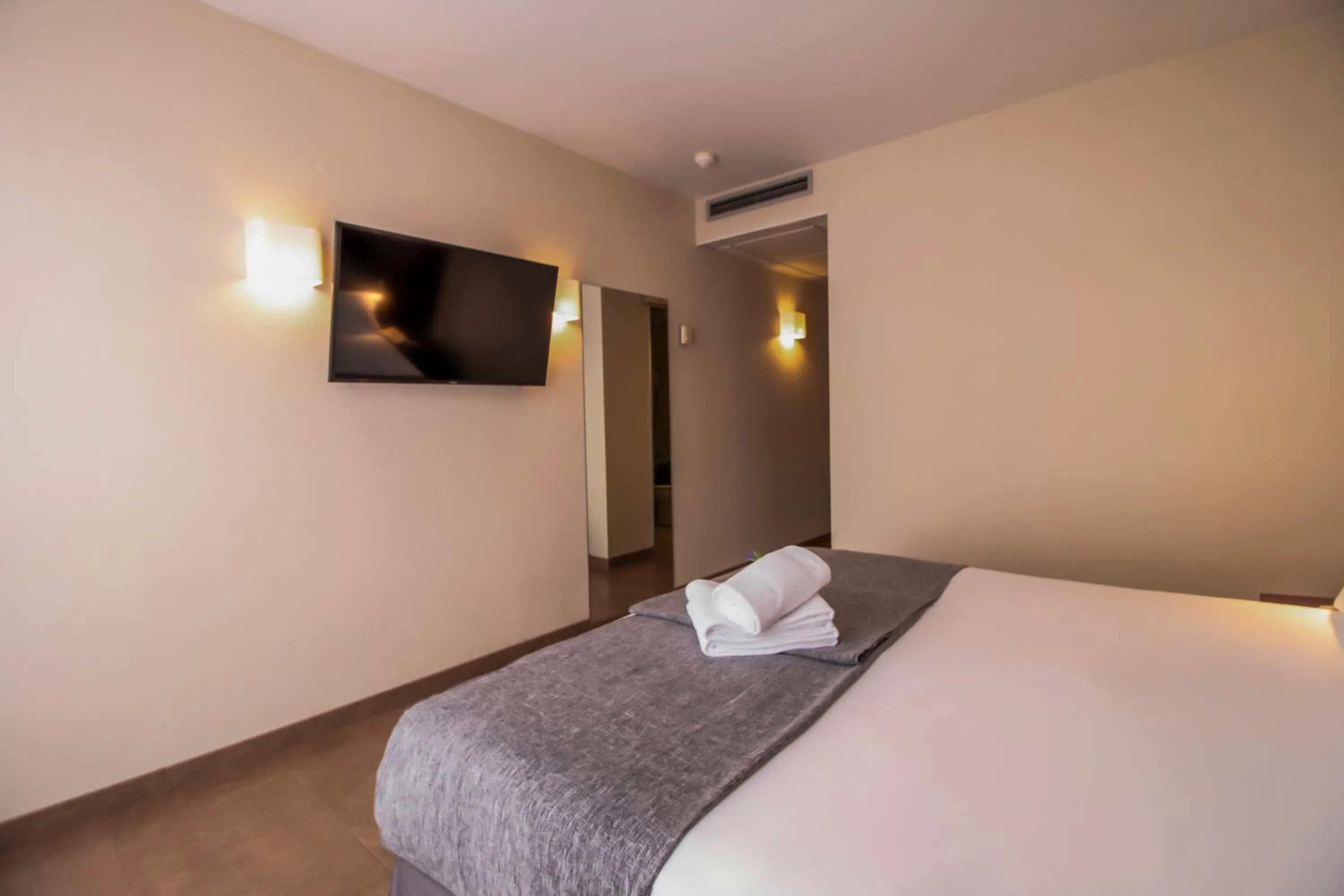 Decorative detail, Bed in SM Hotel Teatre Auditori