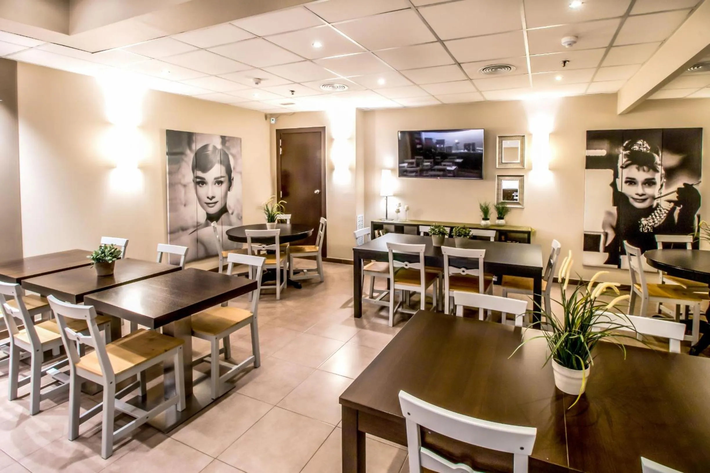 Lounge or bar in SM Hotel Teatre Auditori