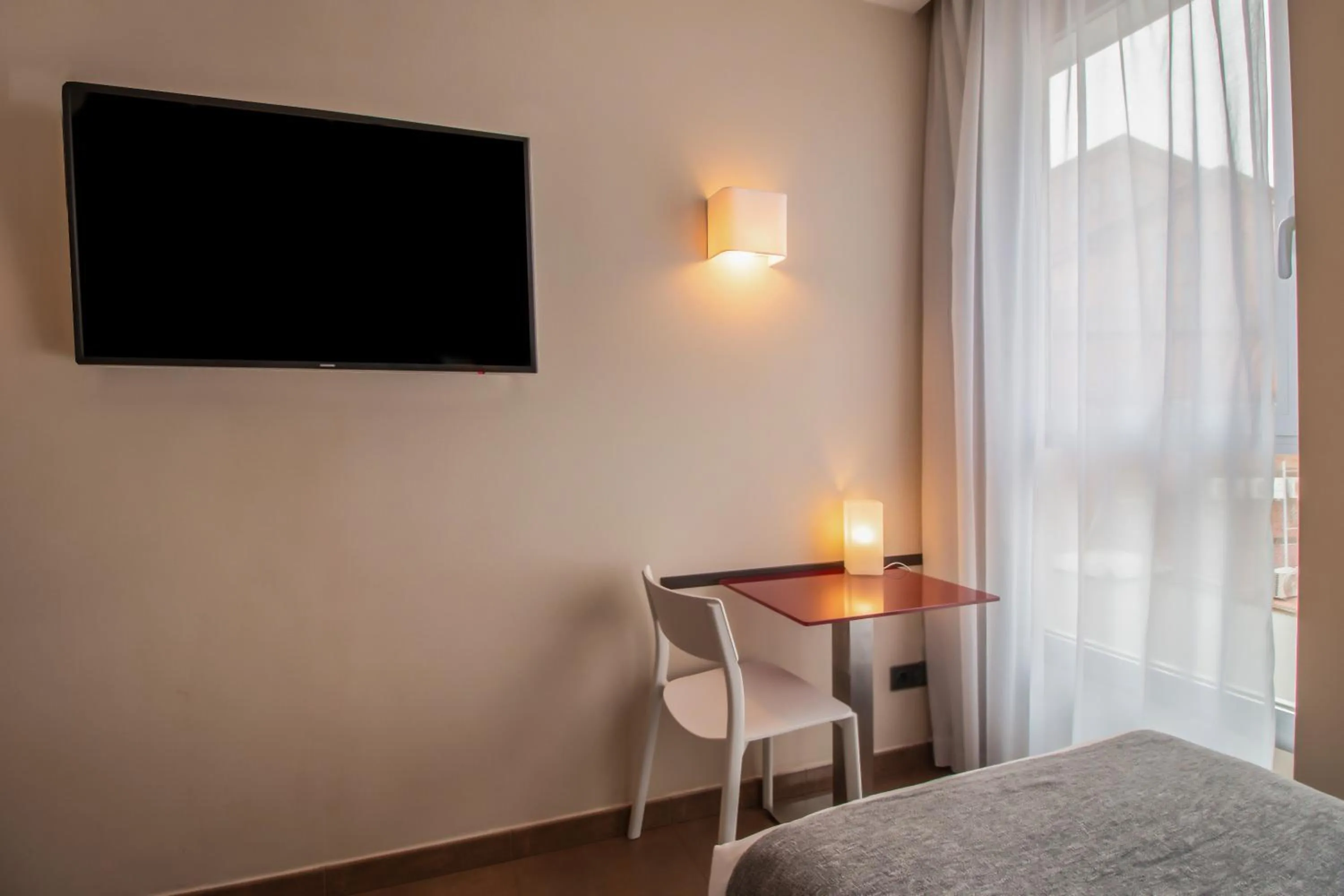 TV and multimedia, Bed in SM Hotel Teatre Auditori