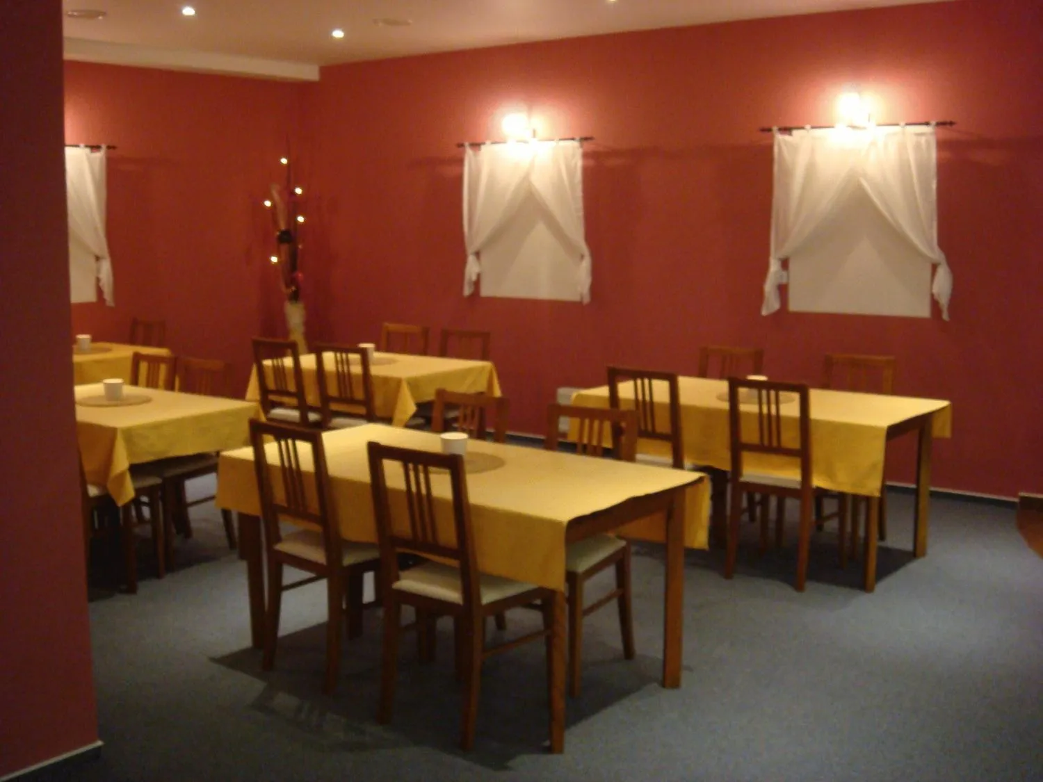 Restaurant/places to eat in Motel U Krbu