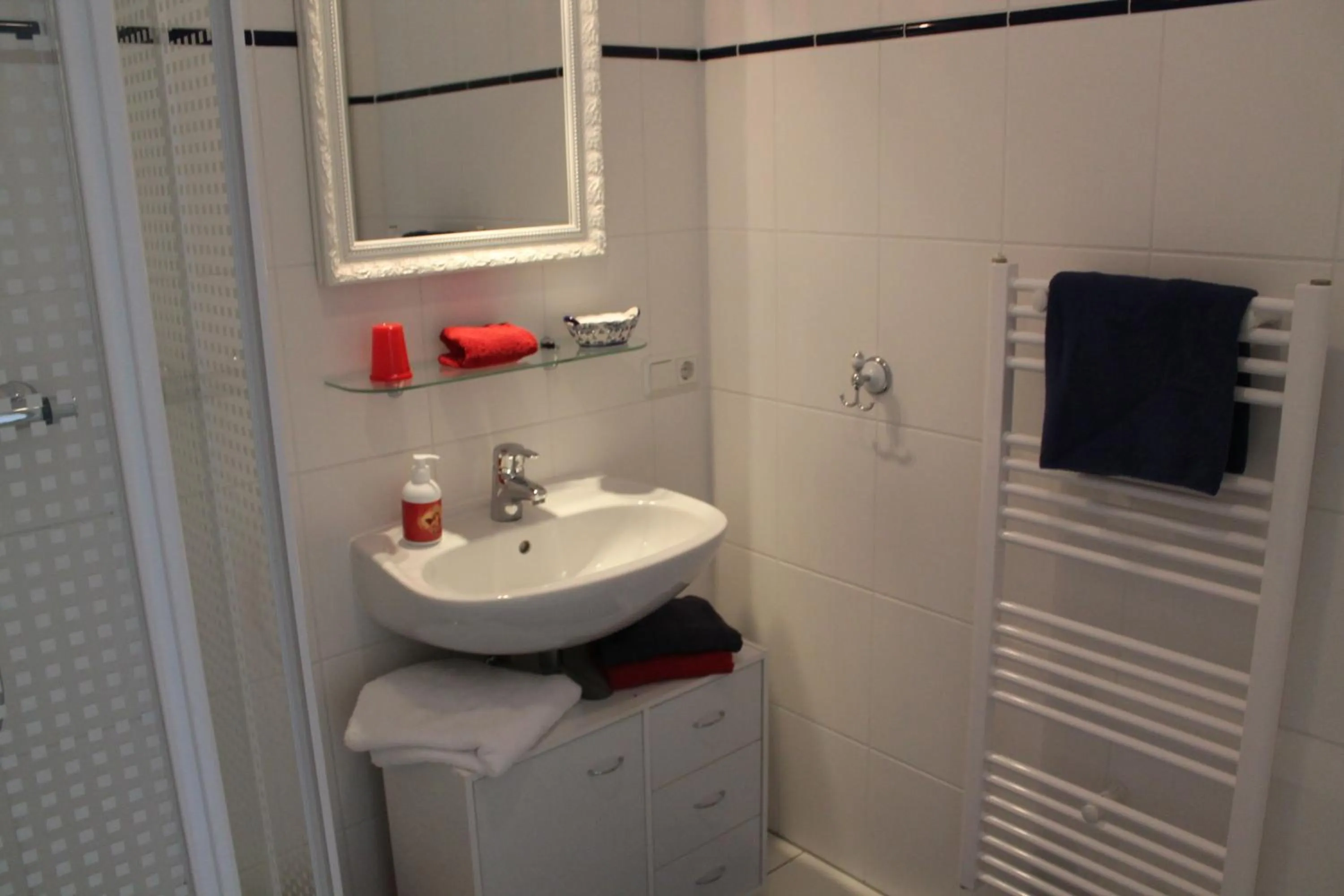 Bathroom in Hotel Groote Engel