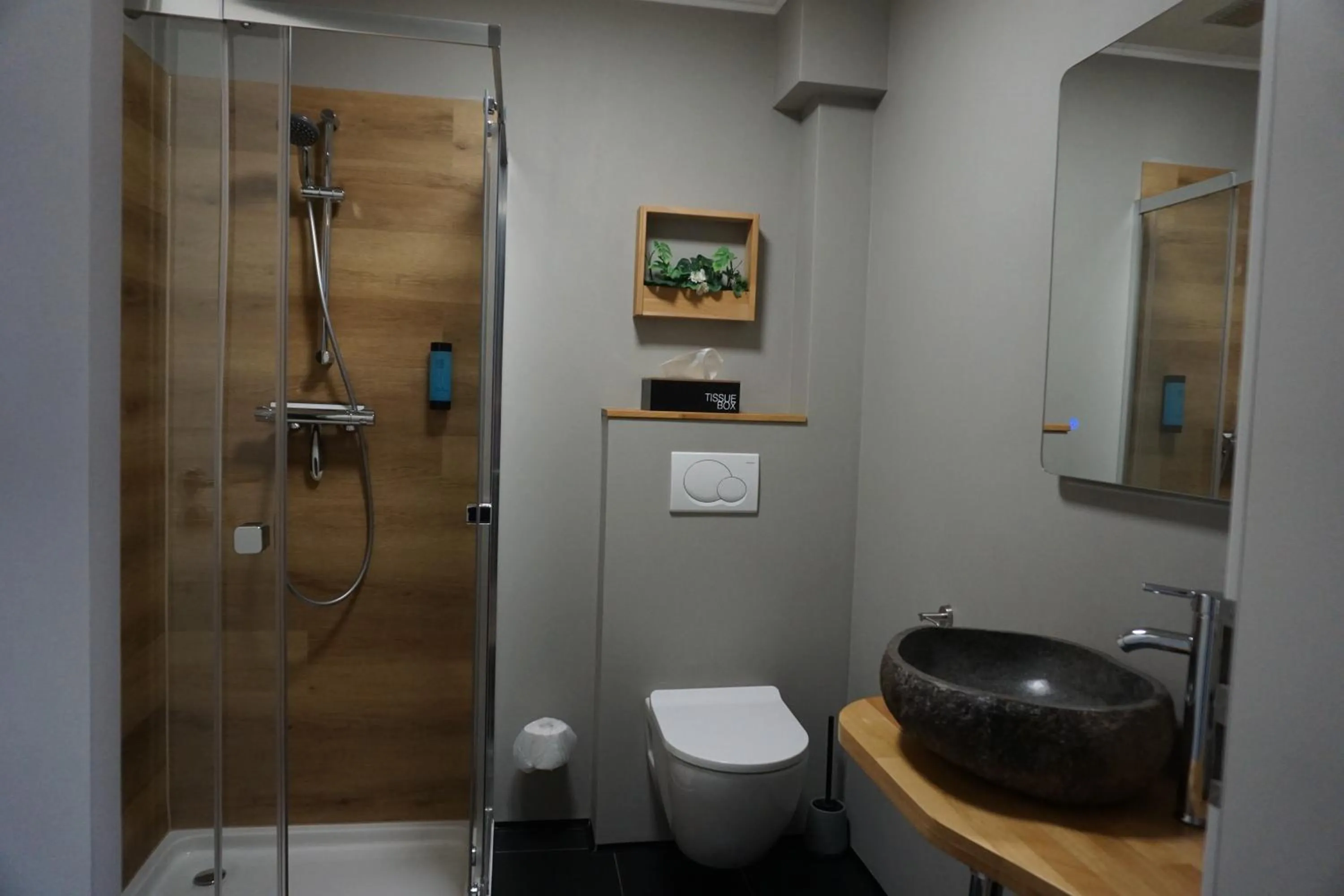 Shower in Hotel Groote Engel