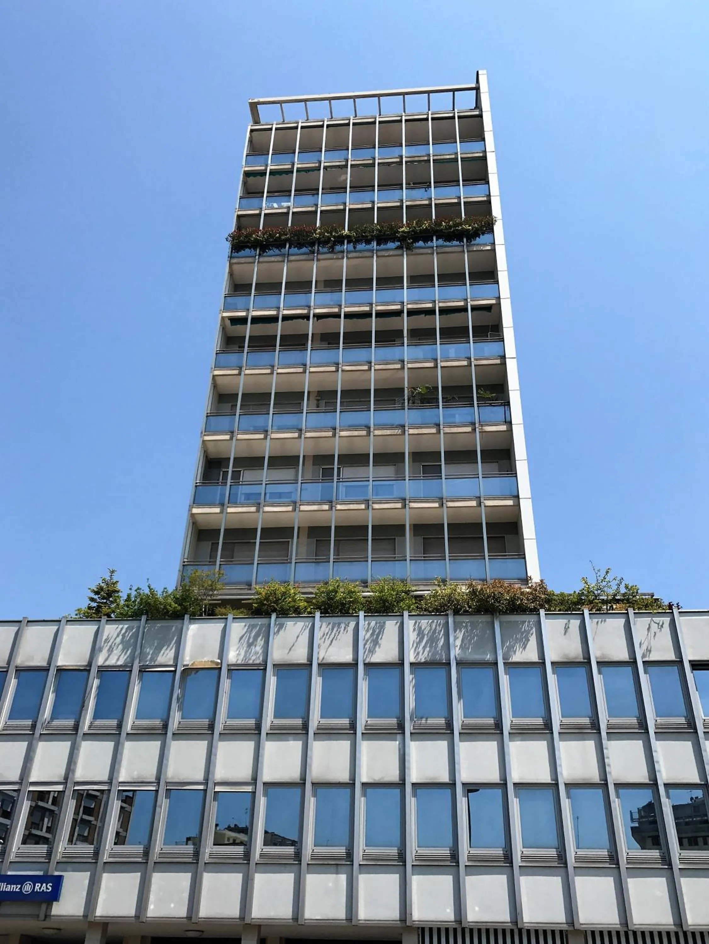 Property building in Rooms Vidar