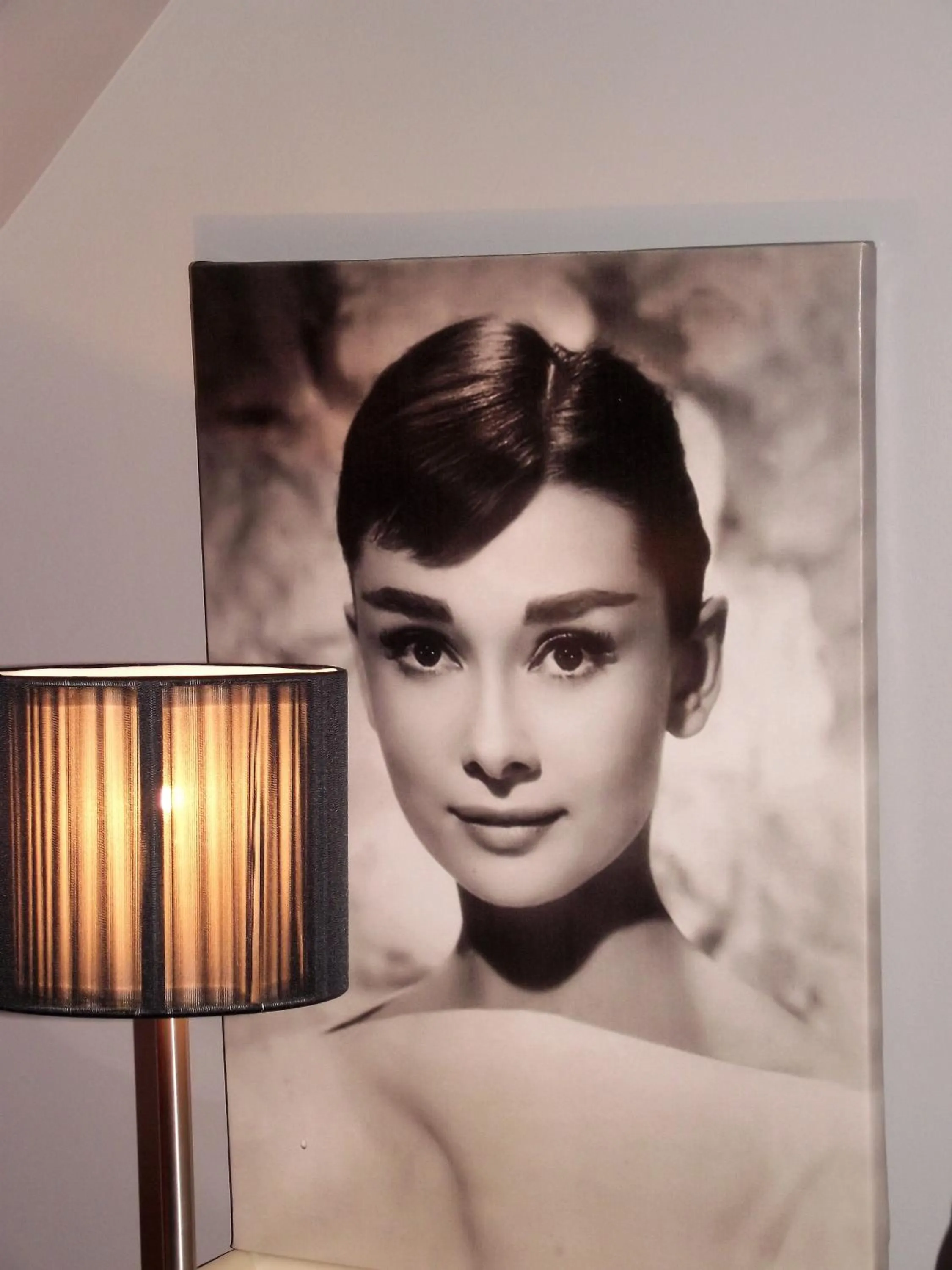 Decorative detail in Hotel Mondial