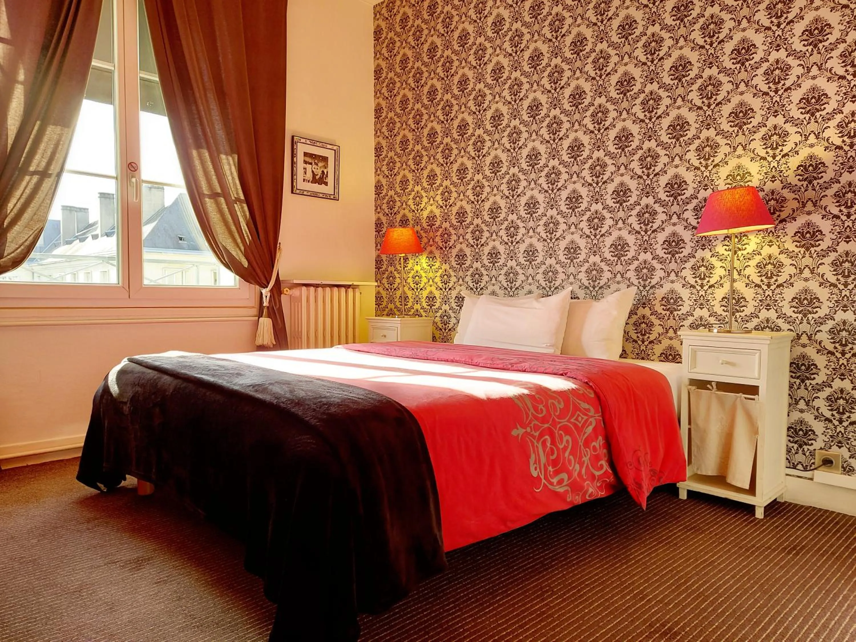 Bed in Hotel Mondial