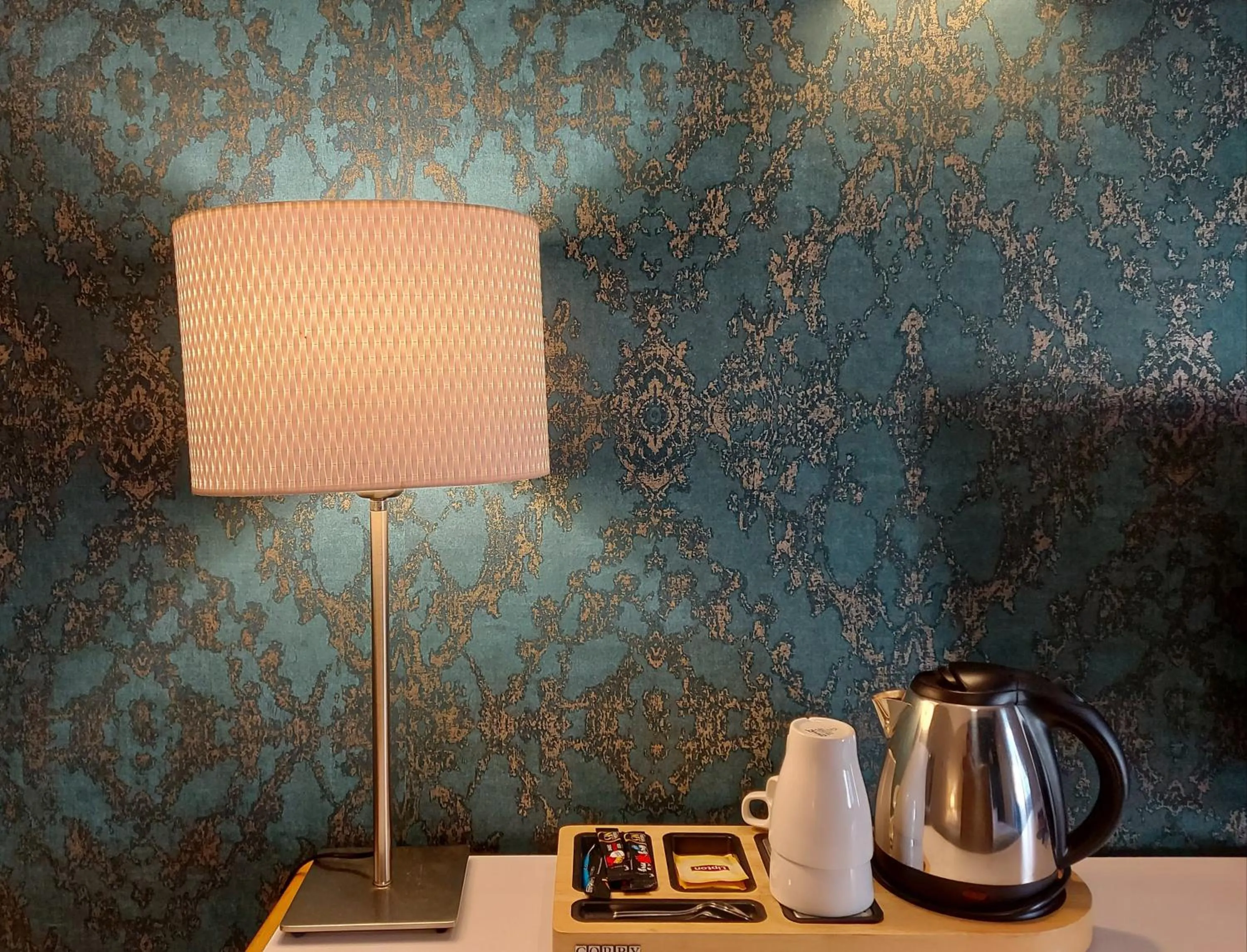 Coffee/tea facilities in Hotel Mondial