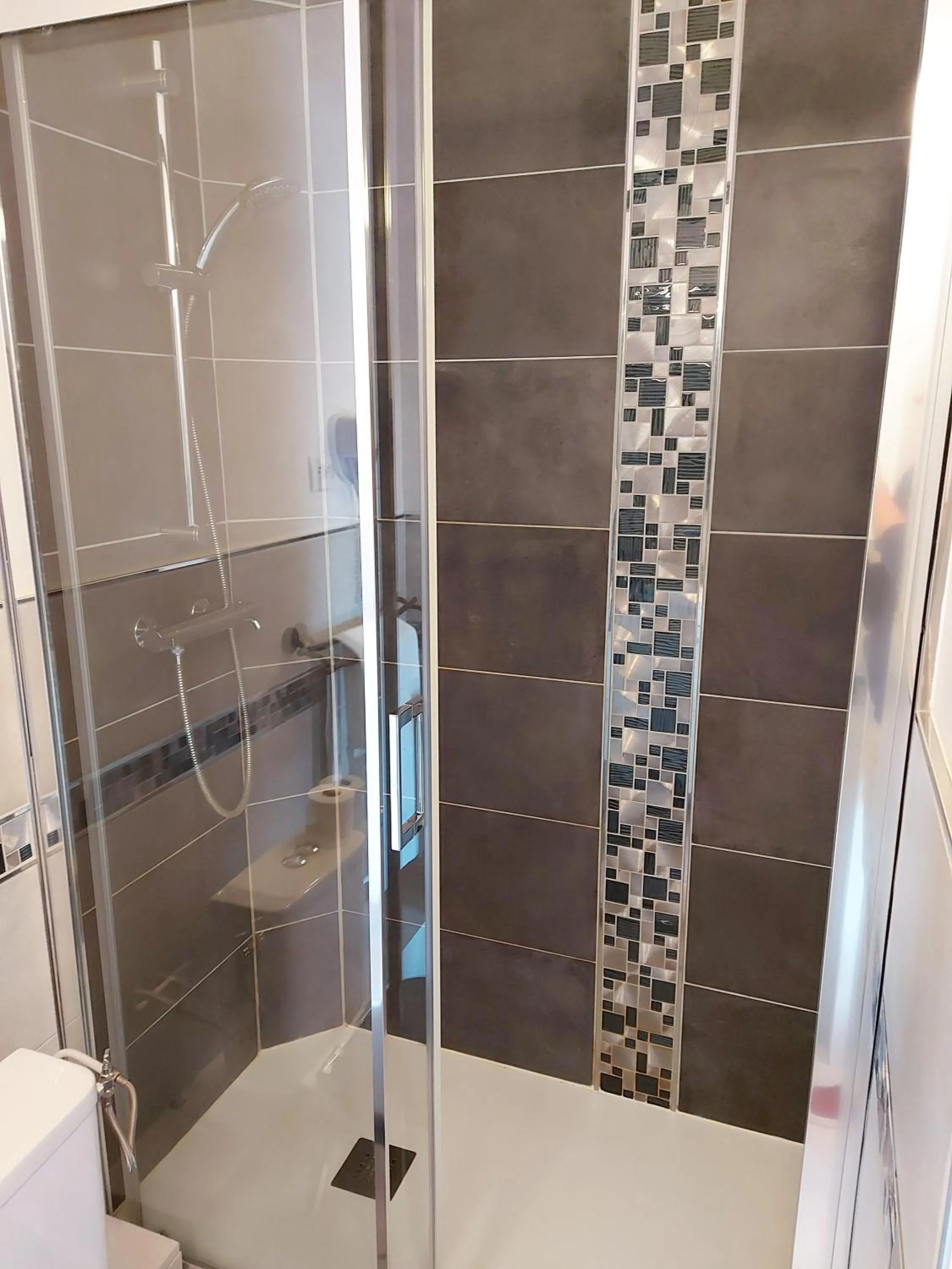 Bathroom in Hotel Mondial