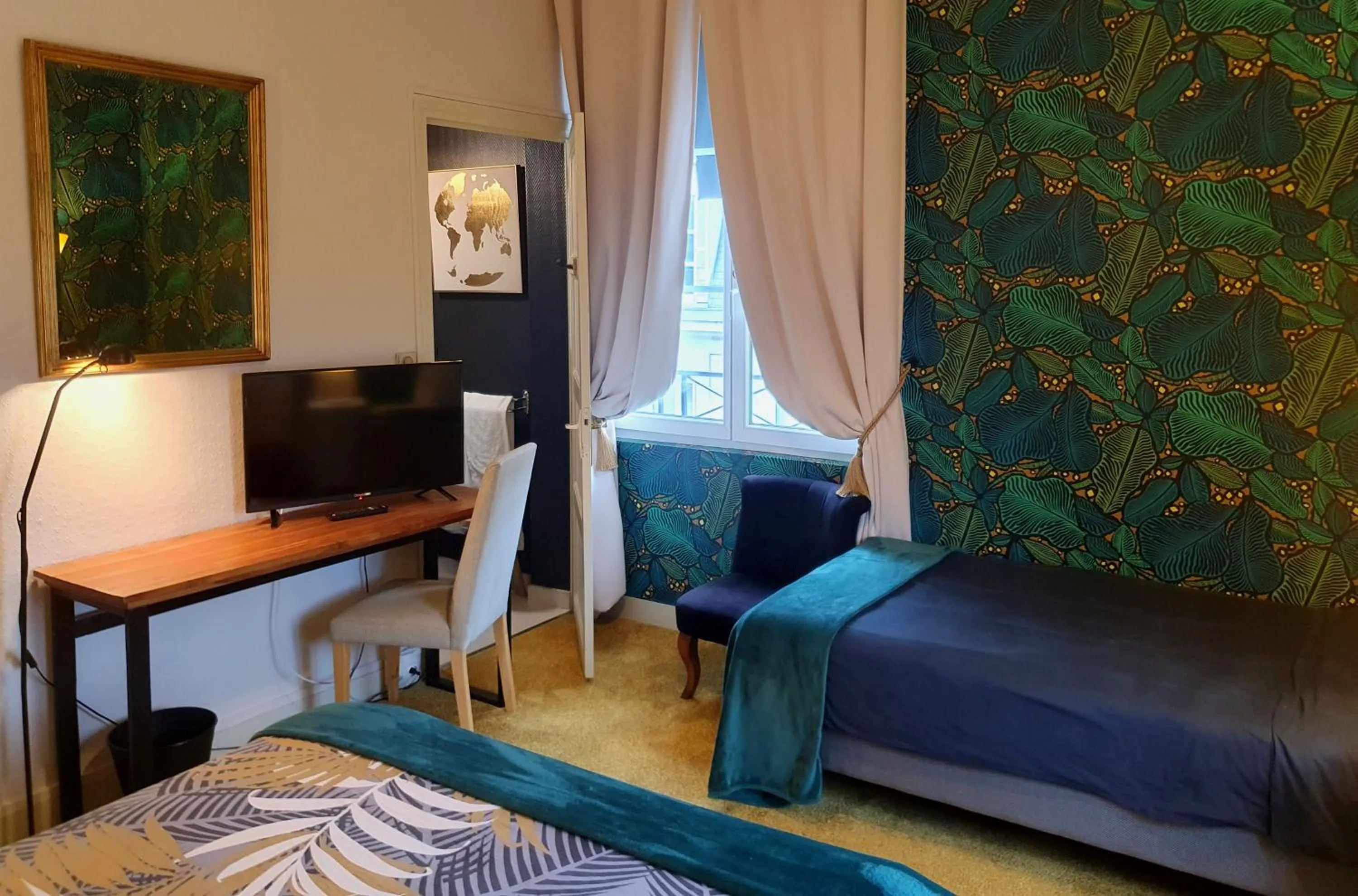 Photo of the whole room in Hotel Mondial