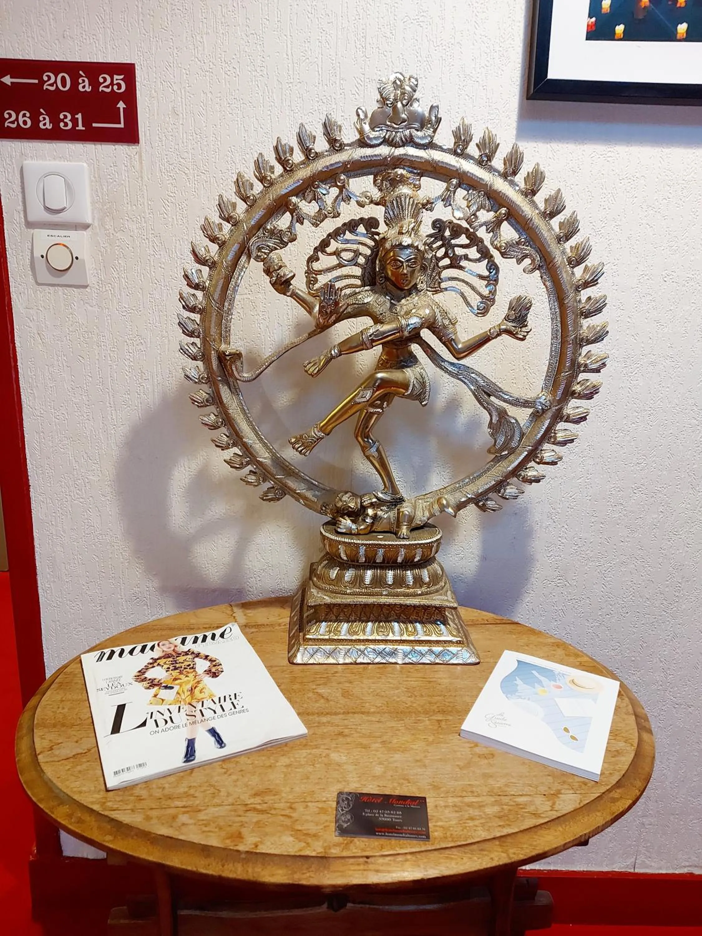 Decorative detail in Hotel Mondial