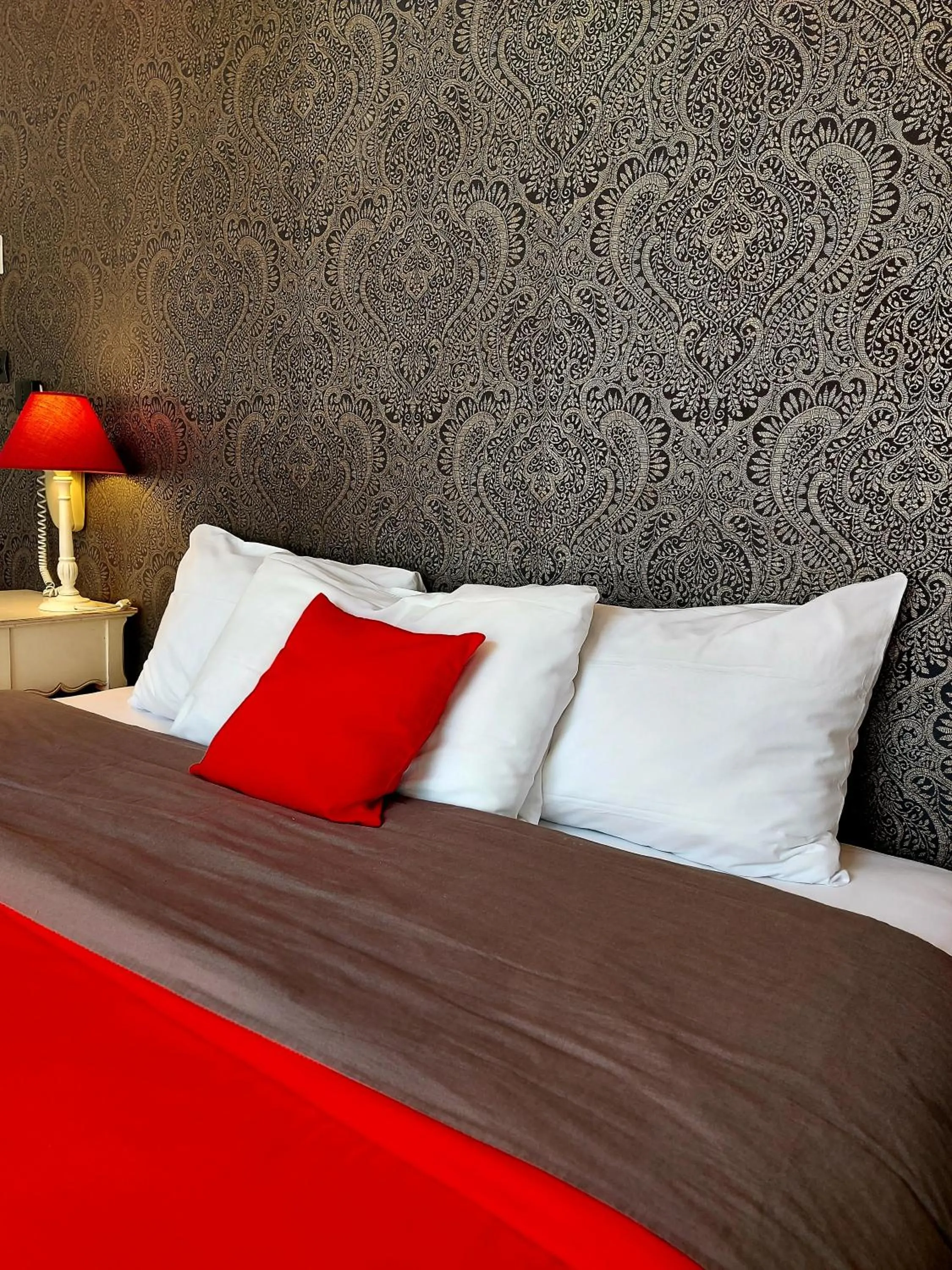 Bed in Hotel Mondial