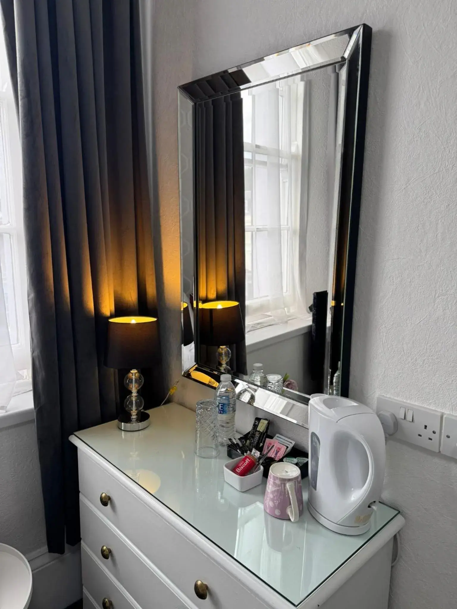 Single Room with Shower - single occupancy in The Patricia Single Room with Shower - single occupancy in The Patricia