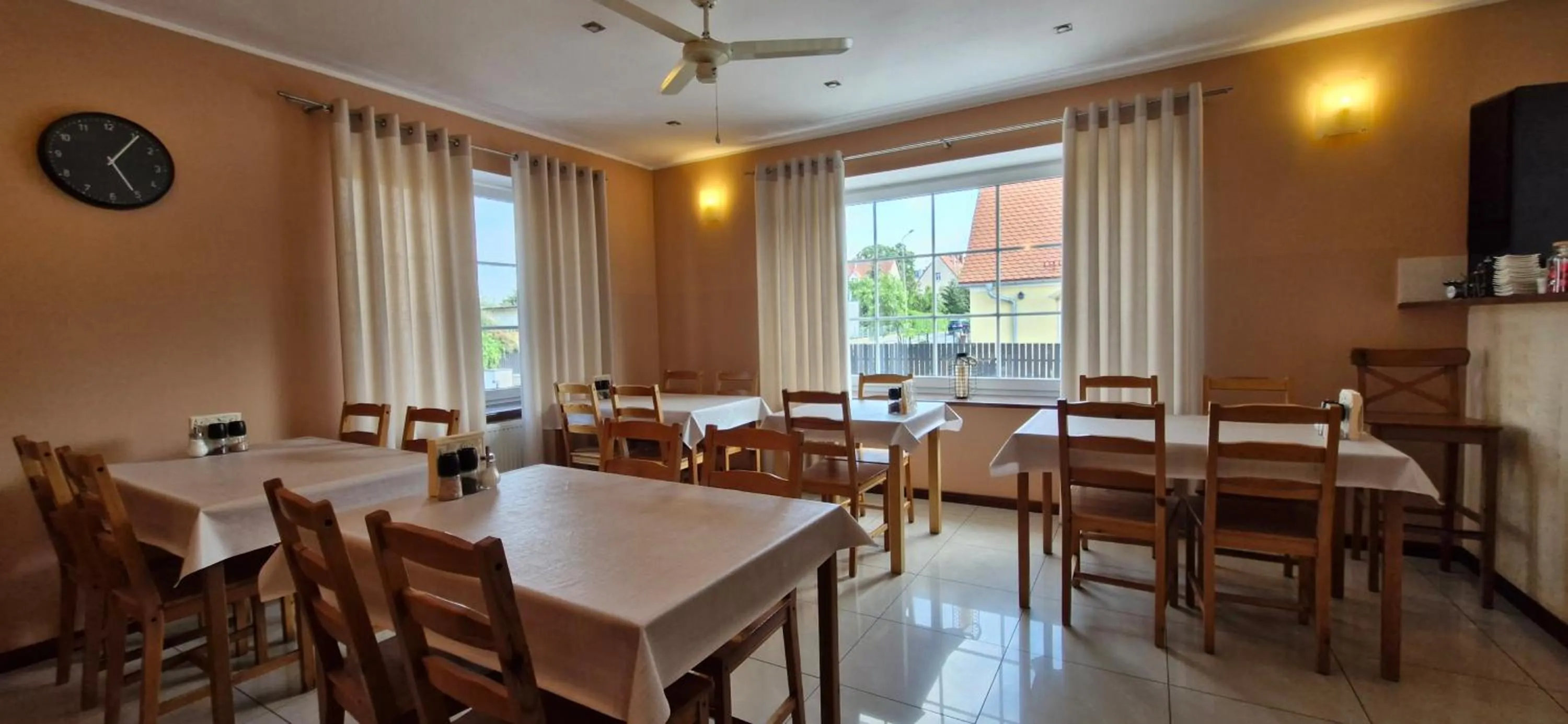 Dining area in Villa Stratus