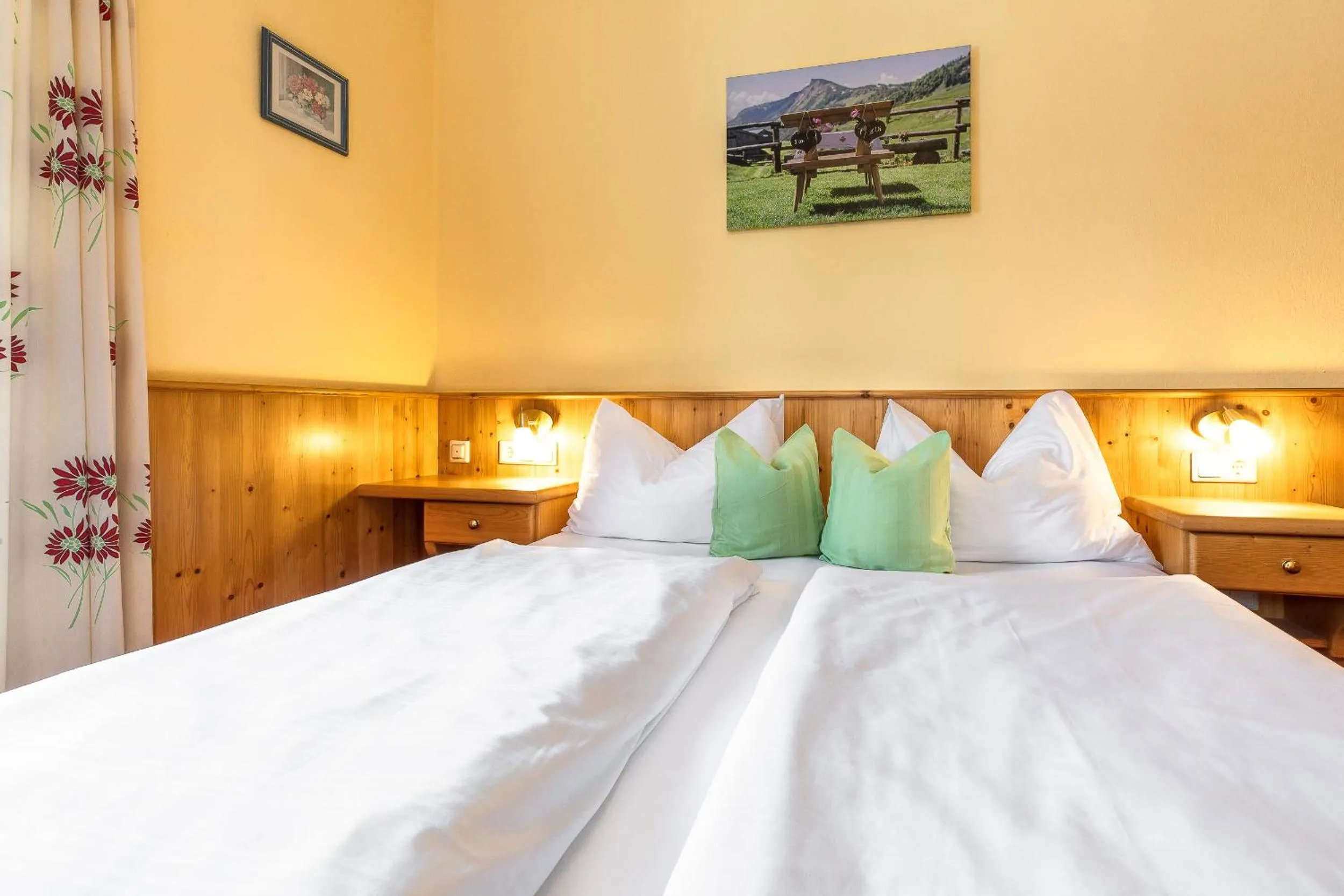 Bedroom in Pension Antonia