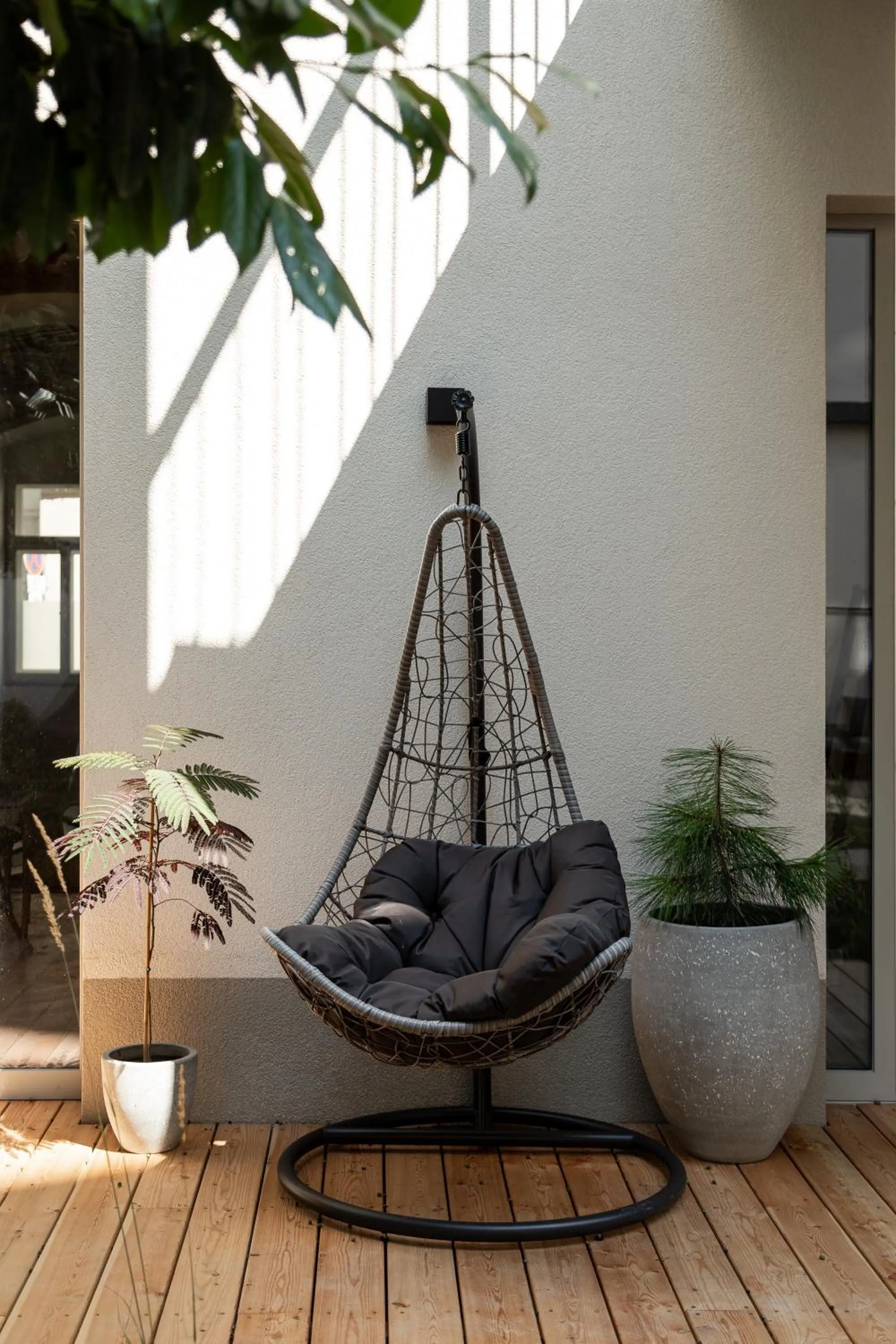 Garden in Urban Jungle Apartments