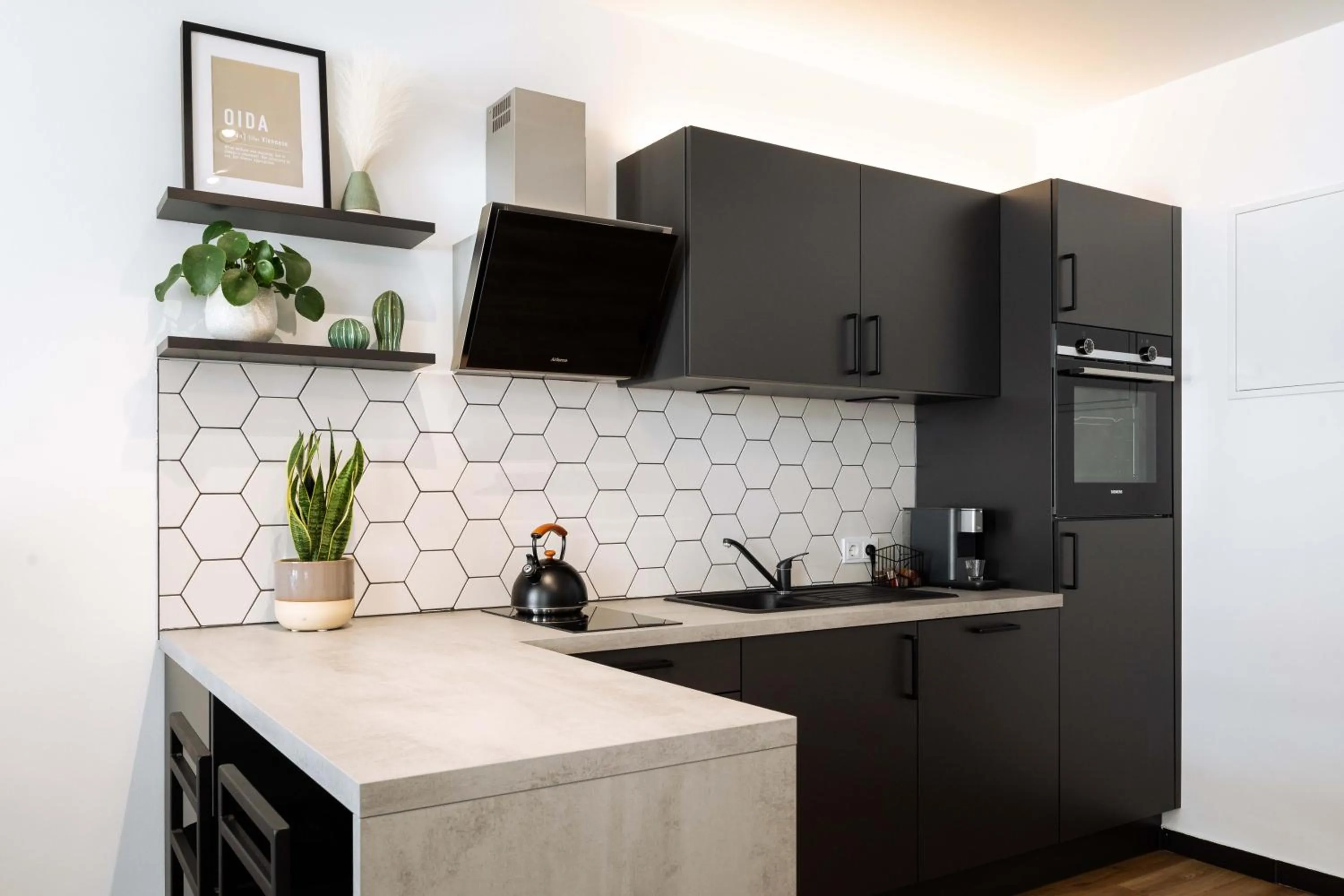 Coffee/tea facilities in Urban Jungle Apartments