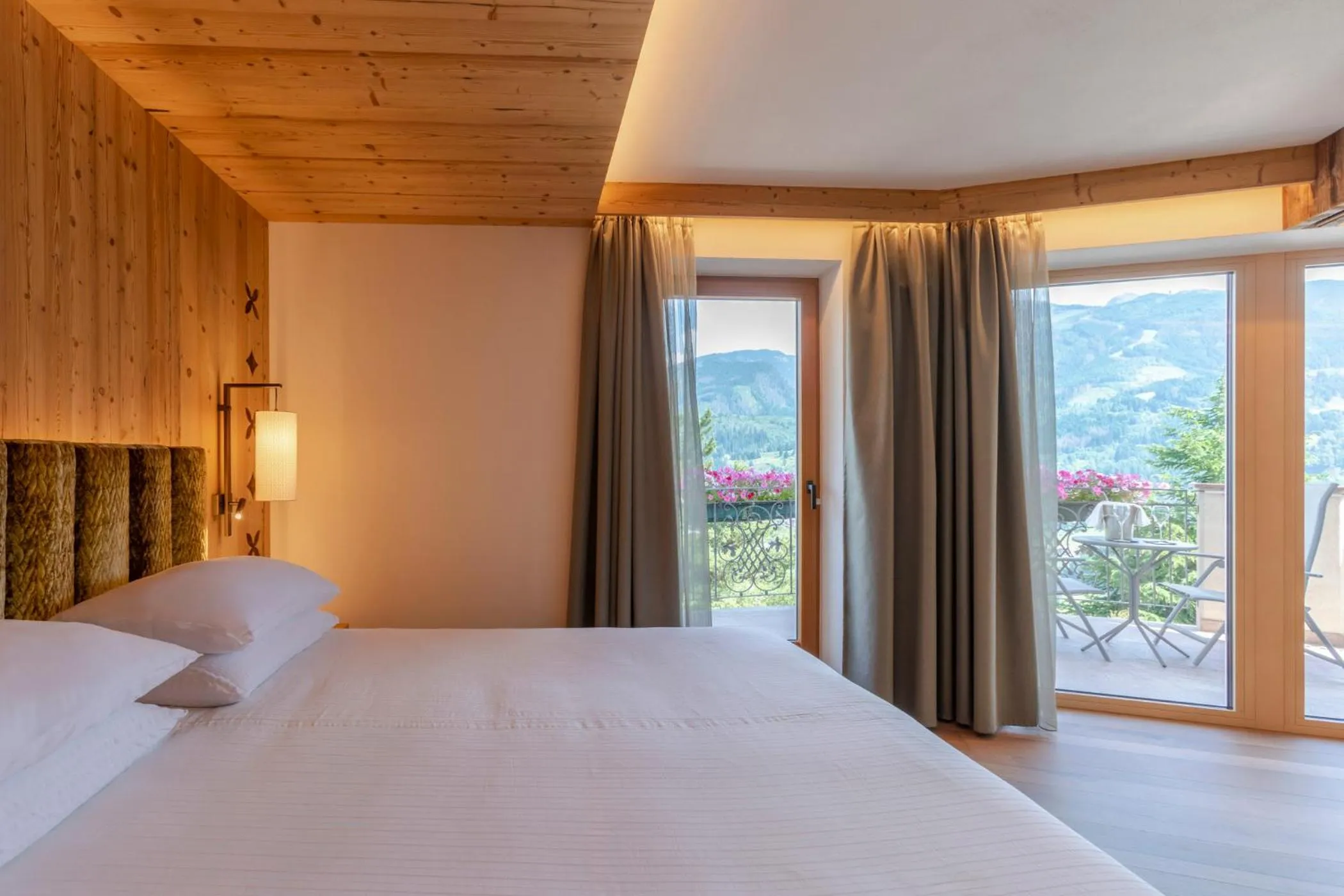 Bed in Hotel Lagorai Resort & Spa