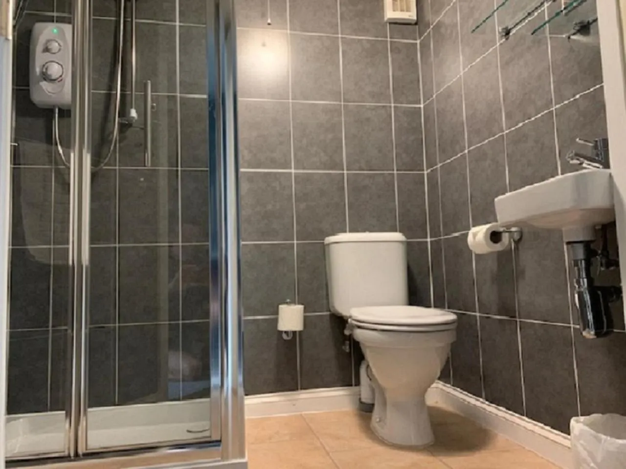 Bathroom in The Silverton Inn