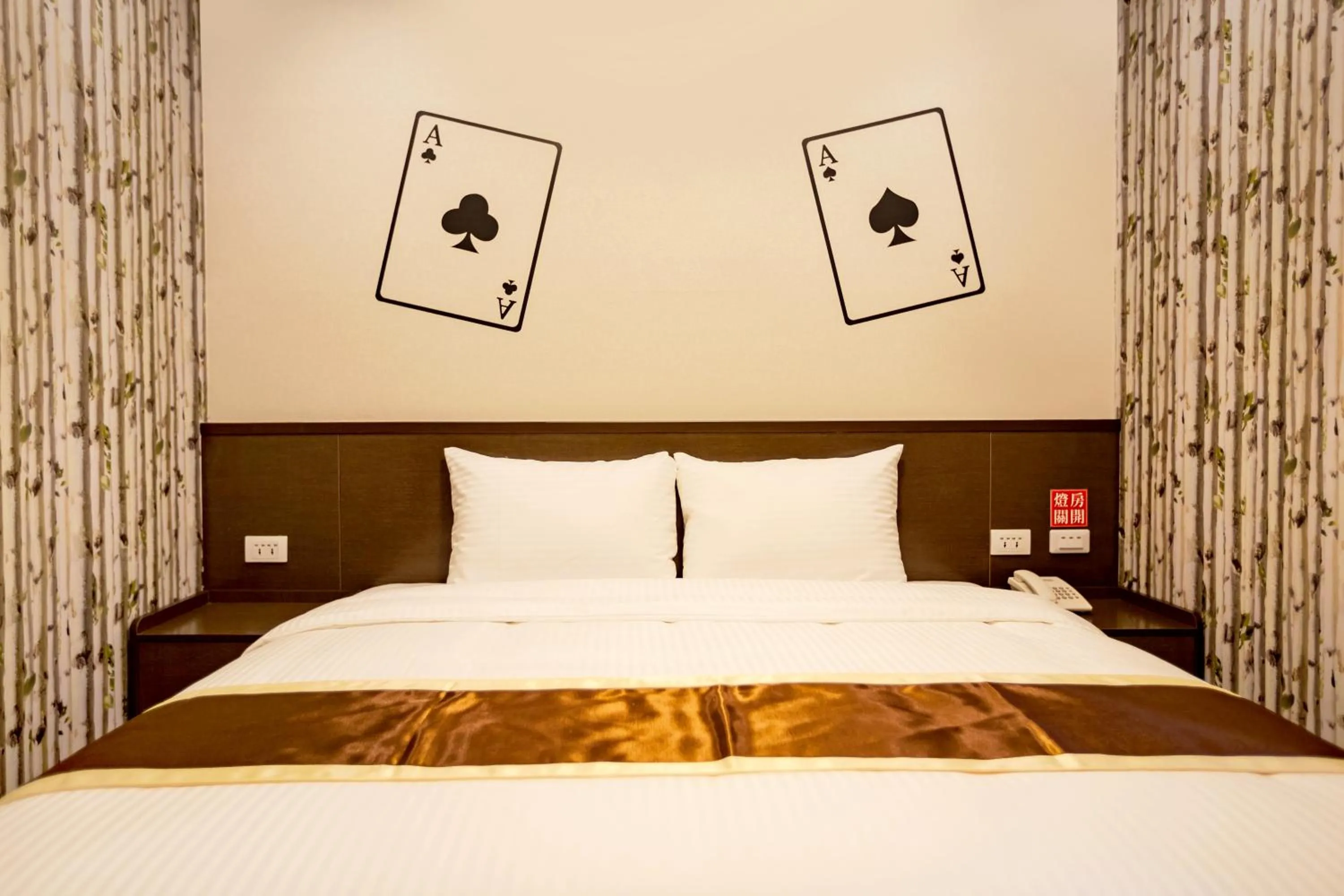 Photo of the whole room, Bed in A Ace Hotel