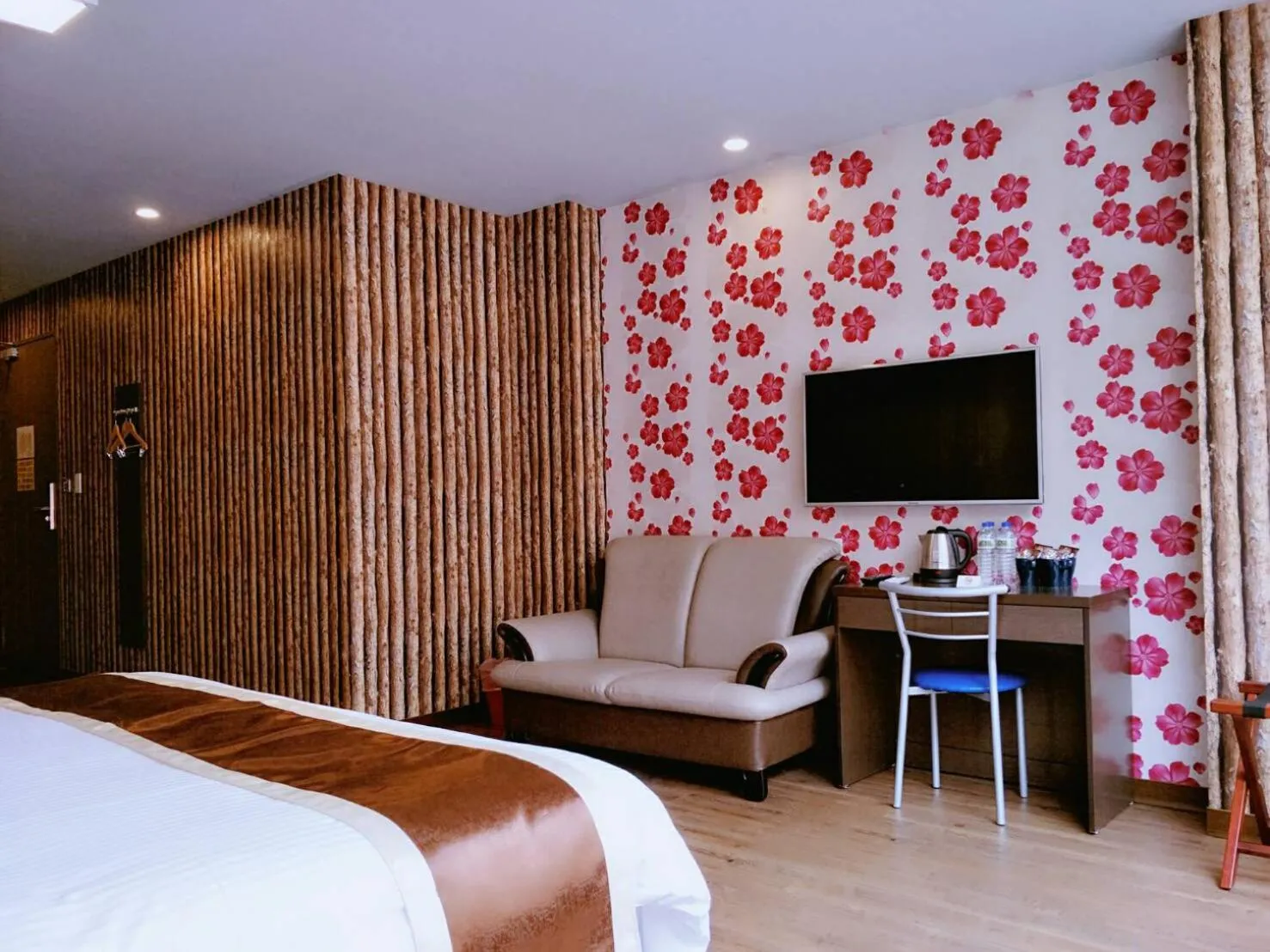 TV and multimedia, Bed in A Ace Hotel