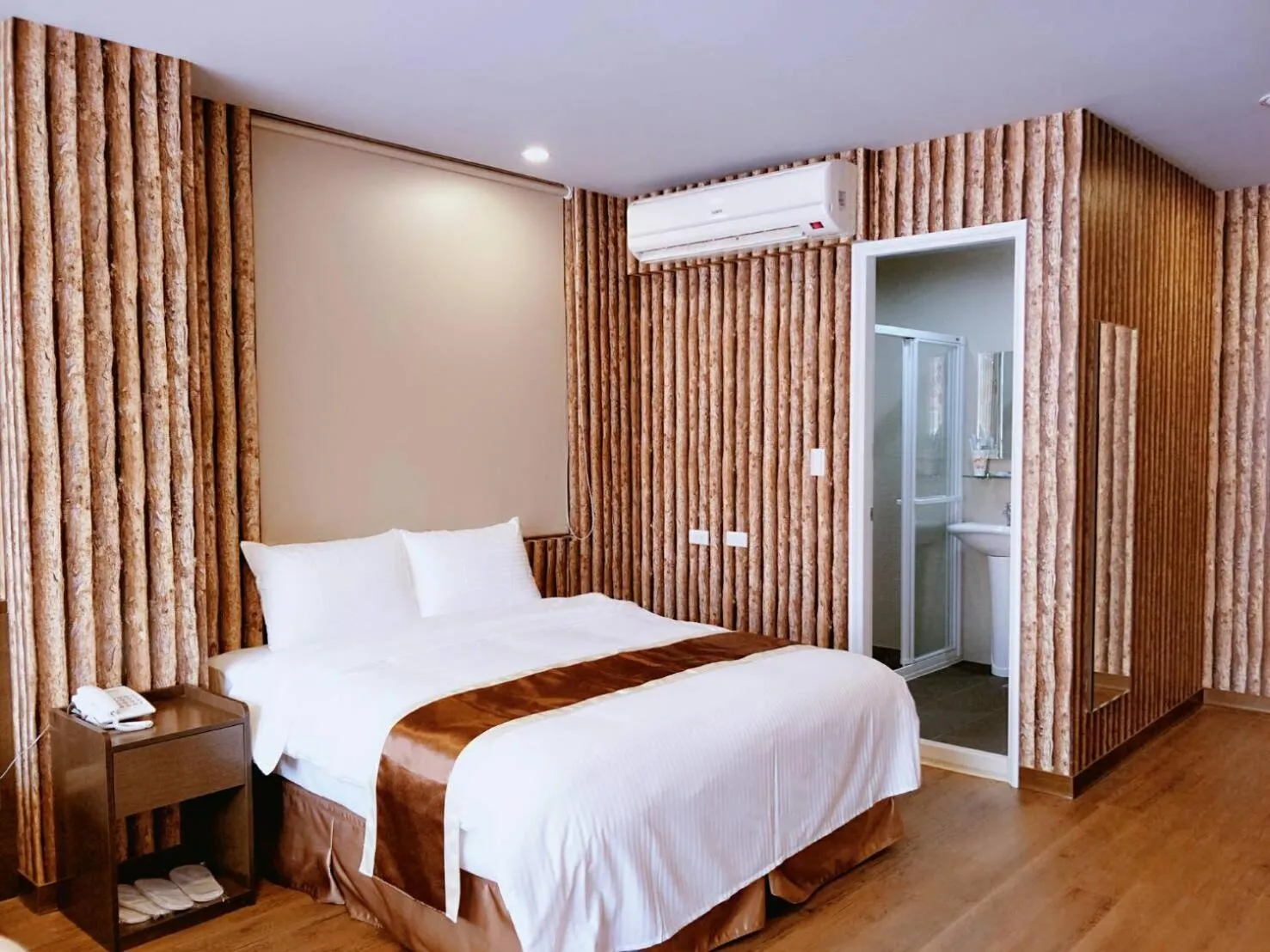 Bedroom, Bed in A Ace Hotel