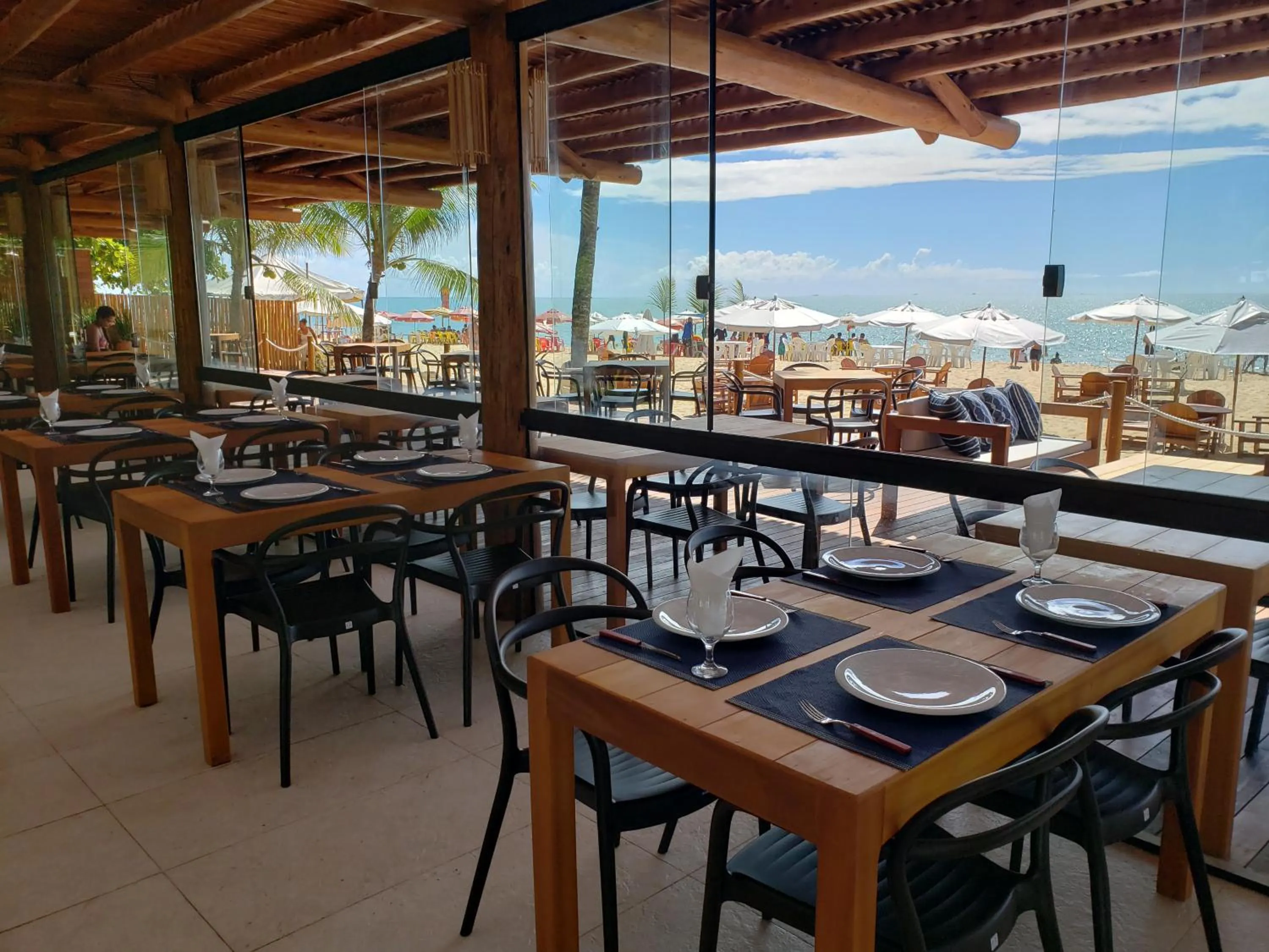 Restaurant/places to eat in Portobello Praia